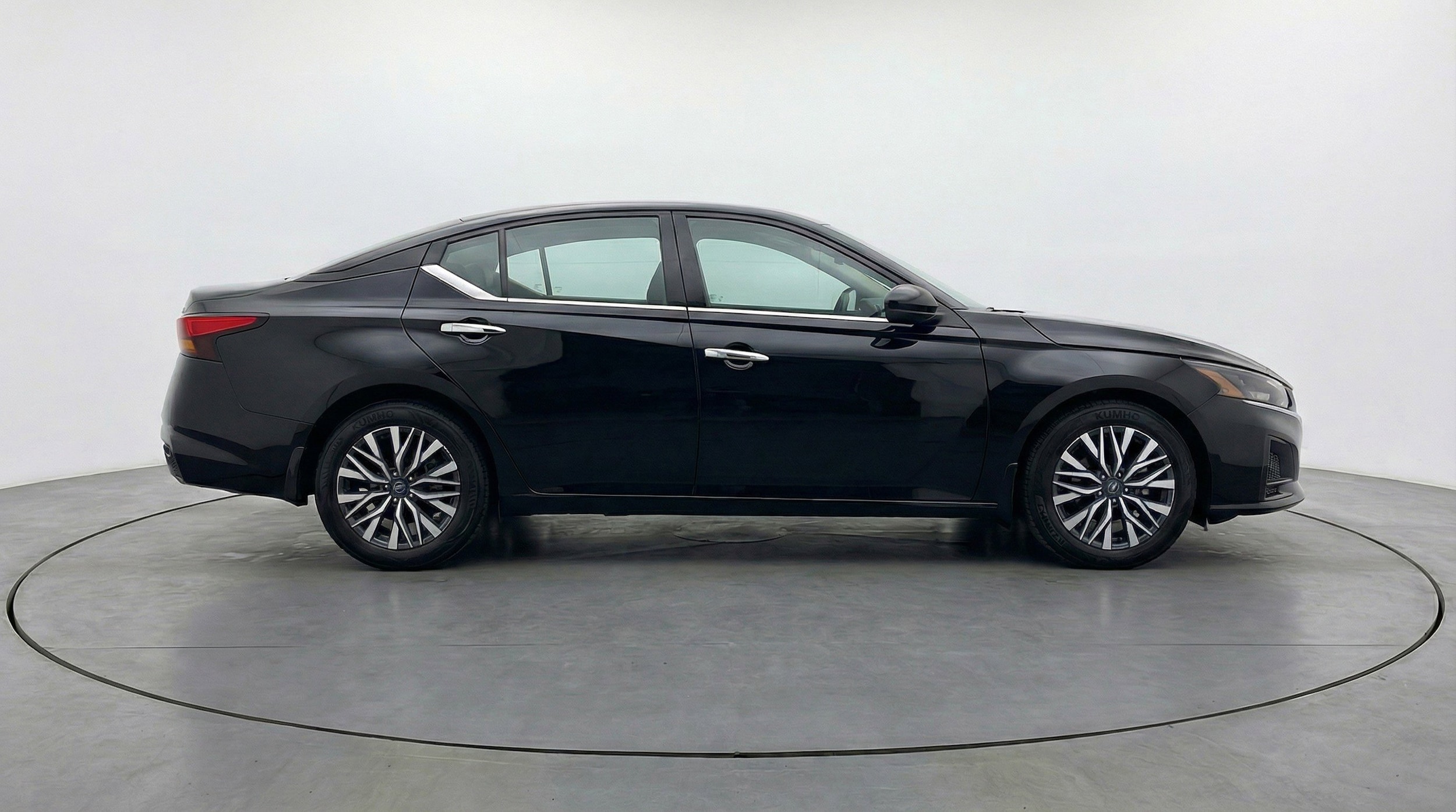 Thumbnail: 2025 Nissan Altima - 11