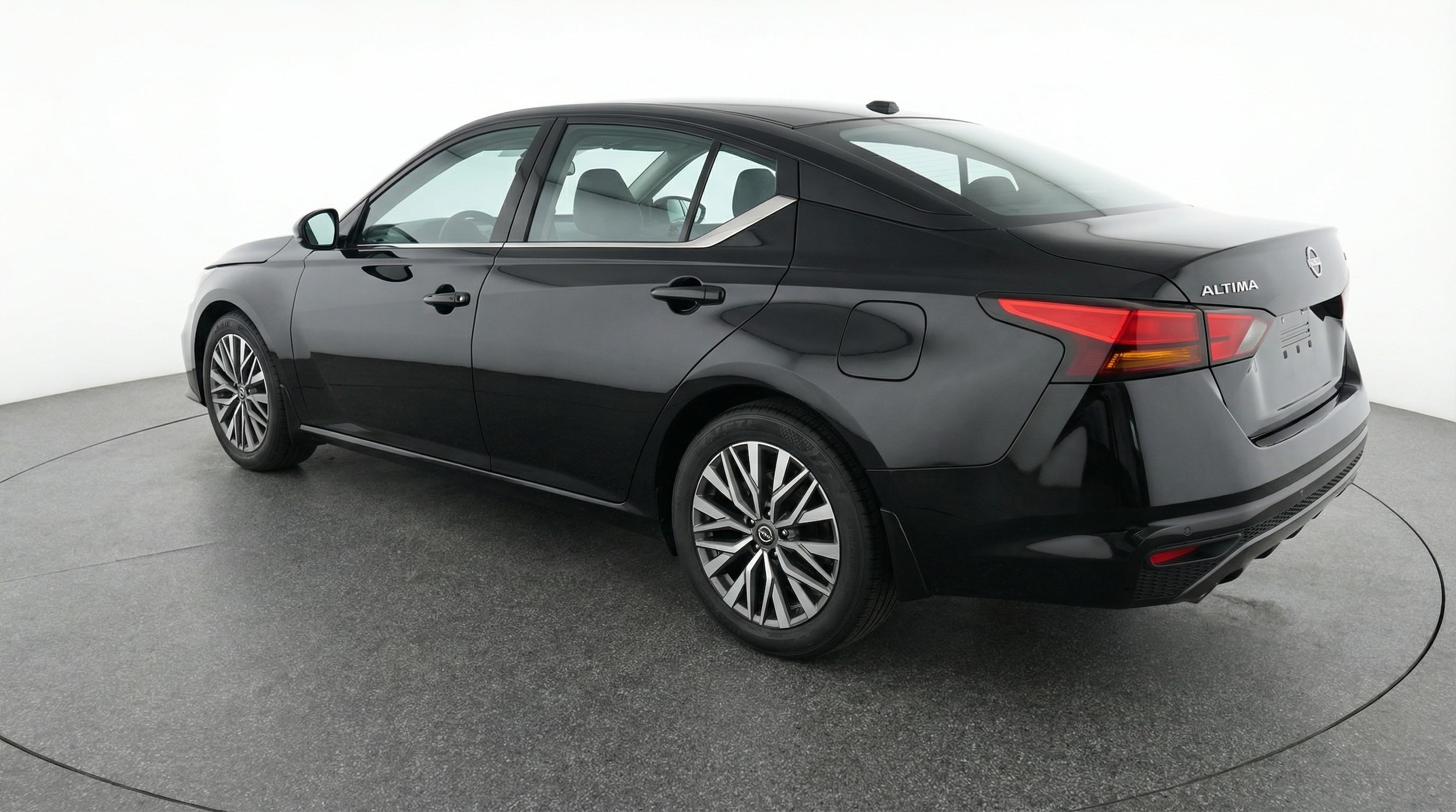 Thumbnail: 2025 Nissan Altima - 5