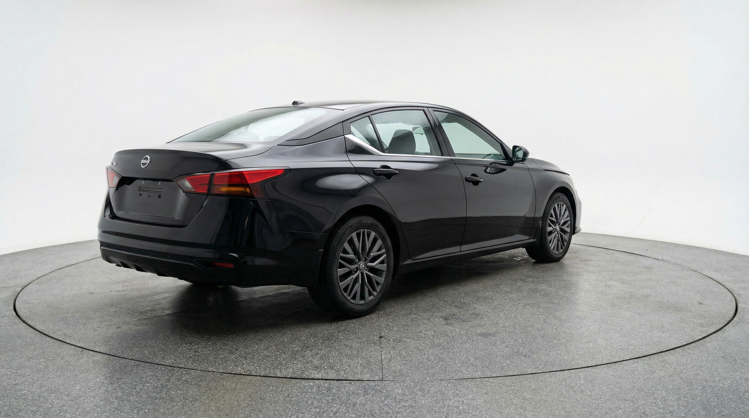 Thumbnail: 2025 Nissan Altima - 9