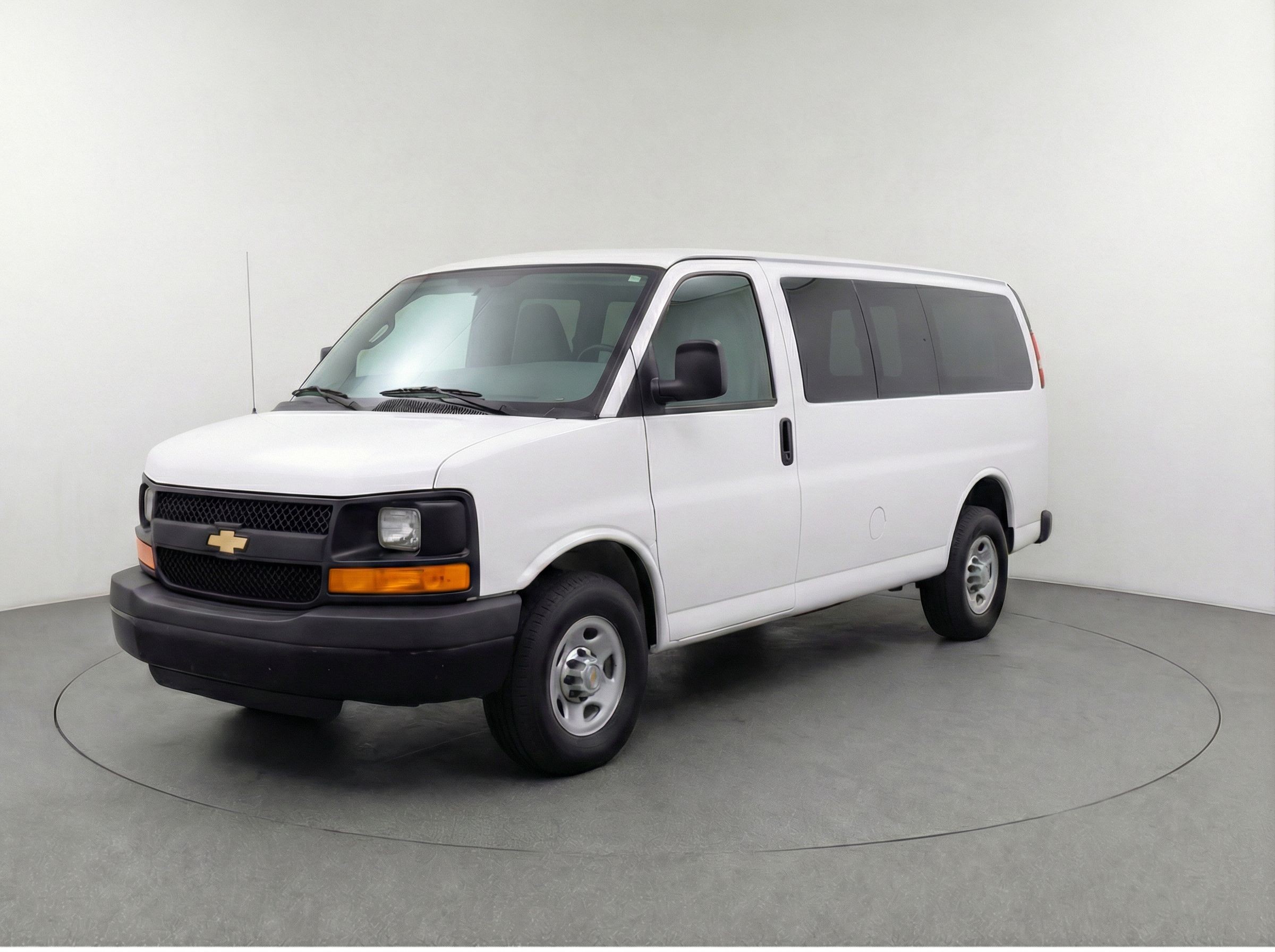 Thumbnail: 2025 Chevrolet Express - 3
