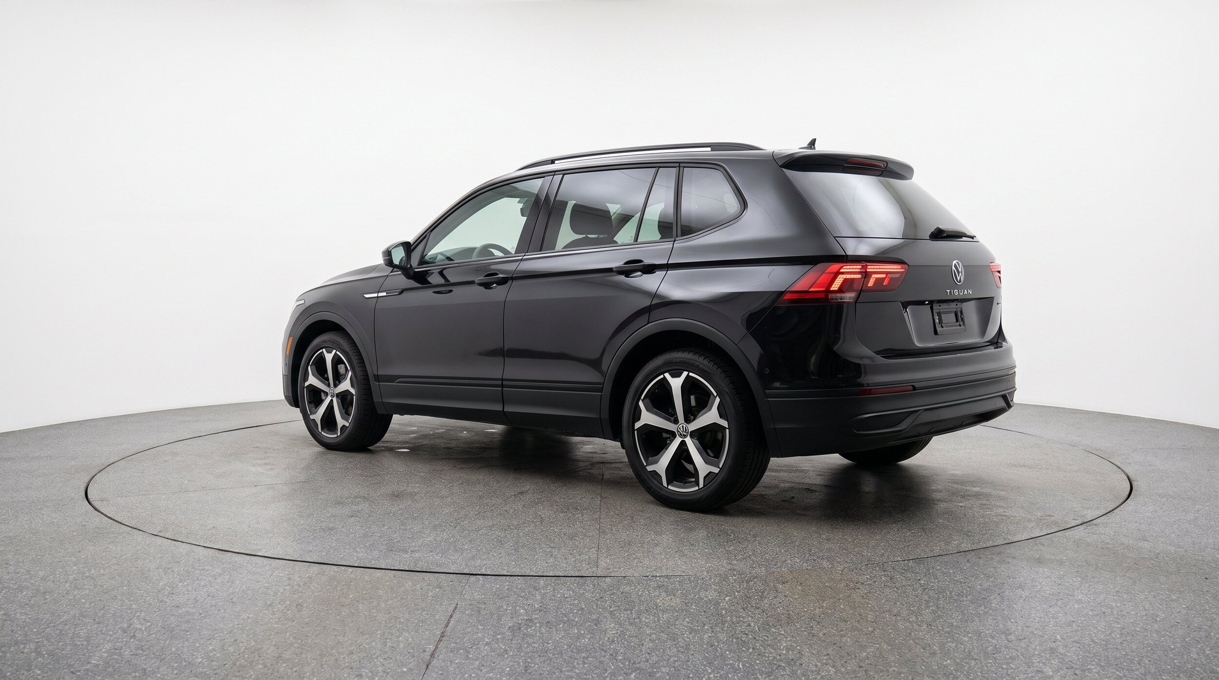Thumbnail: 2026 Volkswagen Tiguan - 6