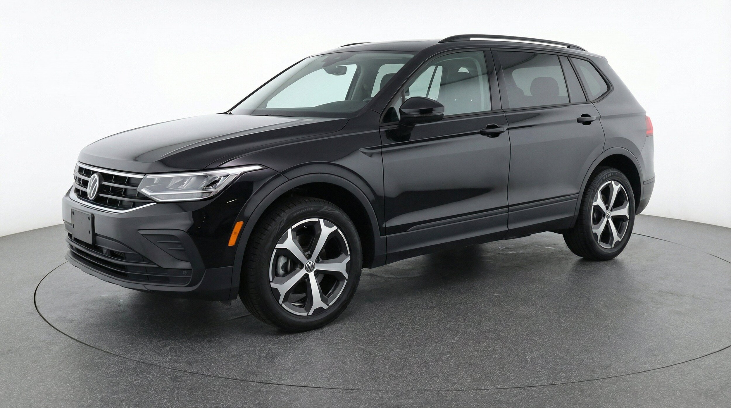 Thumbnail: 2026 Volkswagen Tiguan - 3