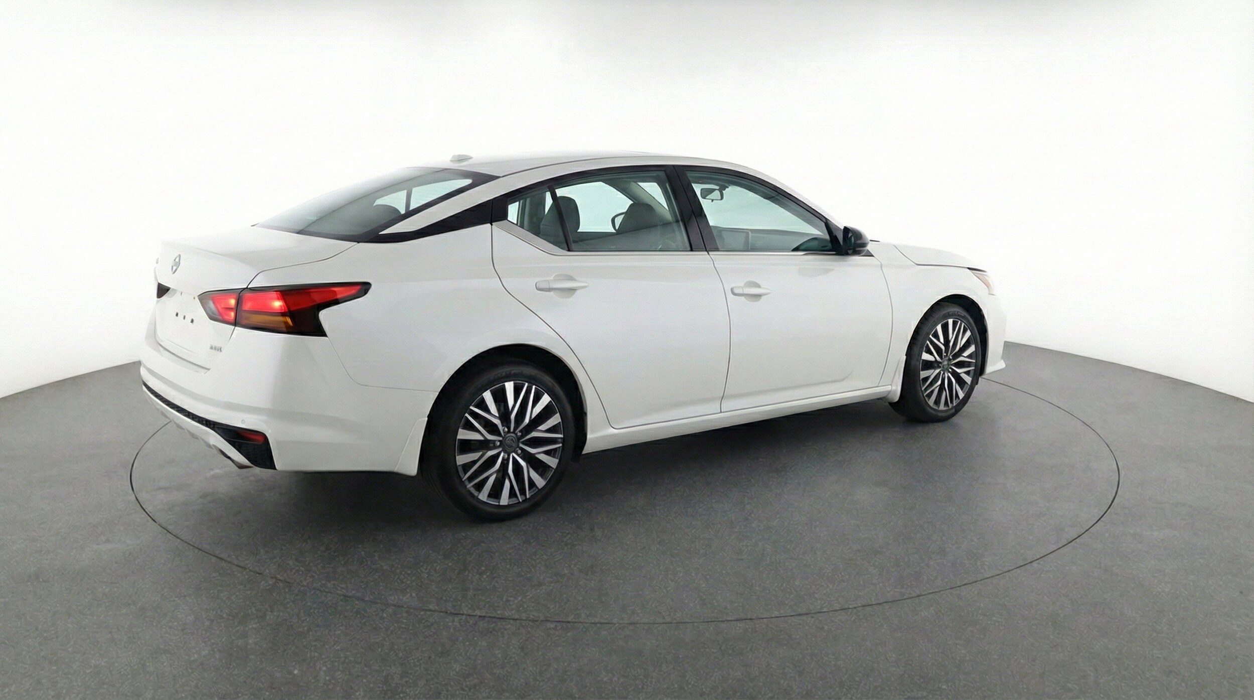 Thumbnail: 2025 Nissan Altima - 9