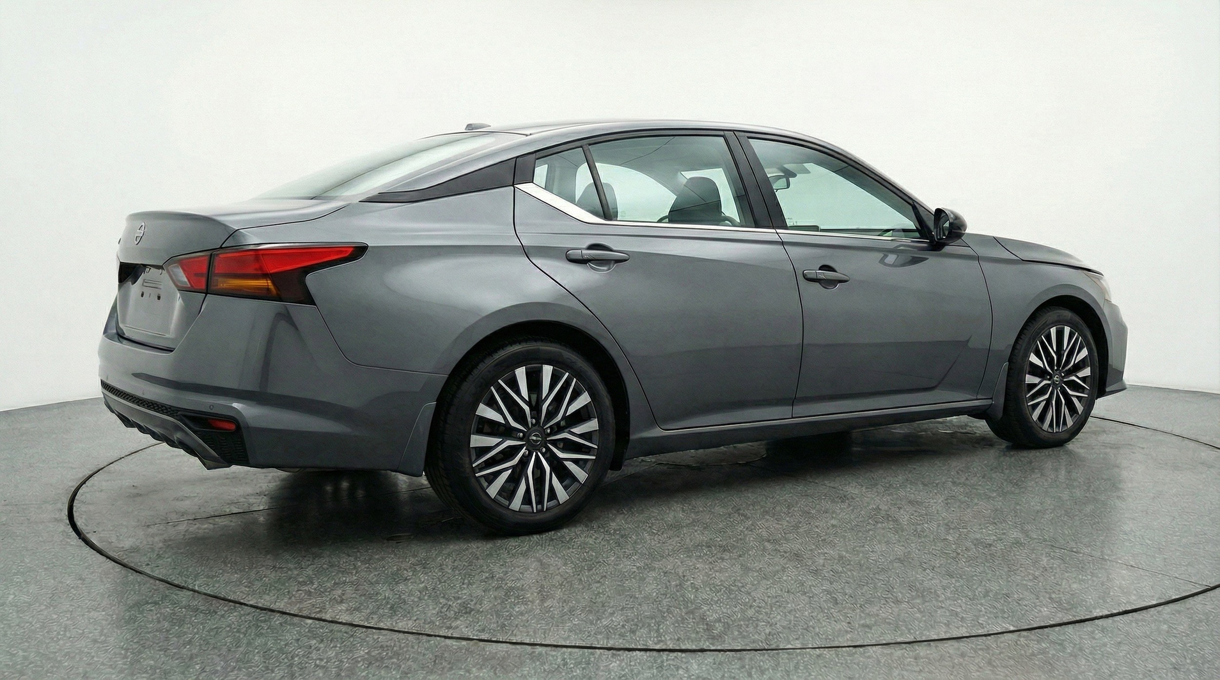 Thumbnail: 2025 Nissan Altima - 9