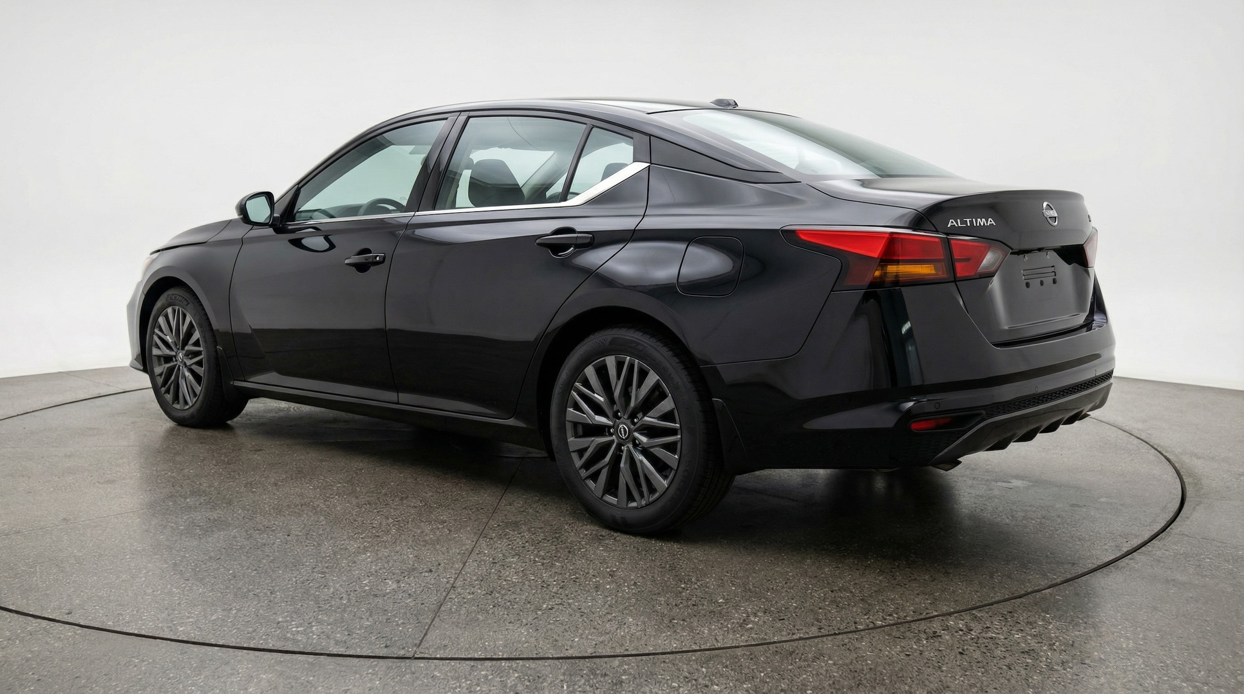 Thumbnail: 2025 Nissan Altima - 5