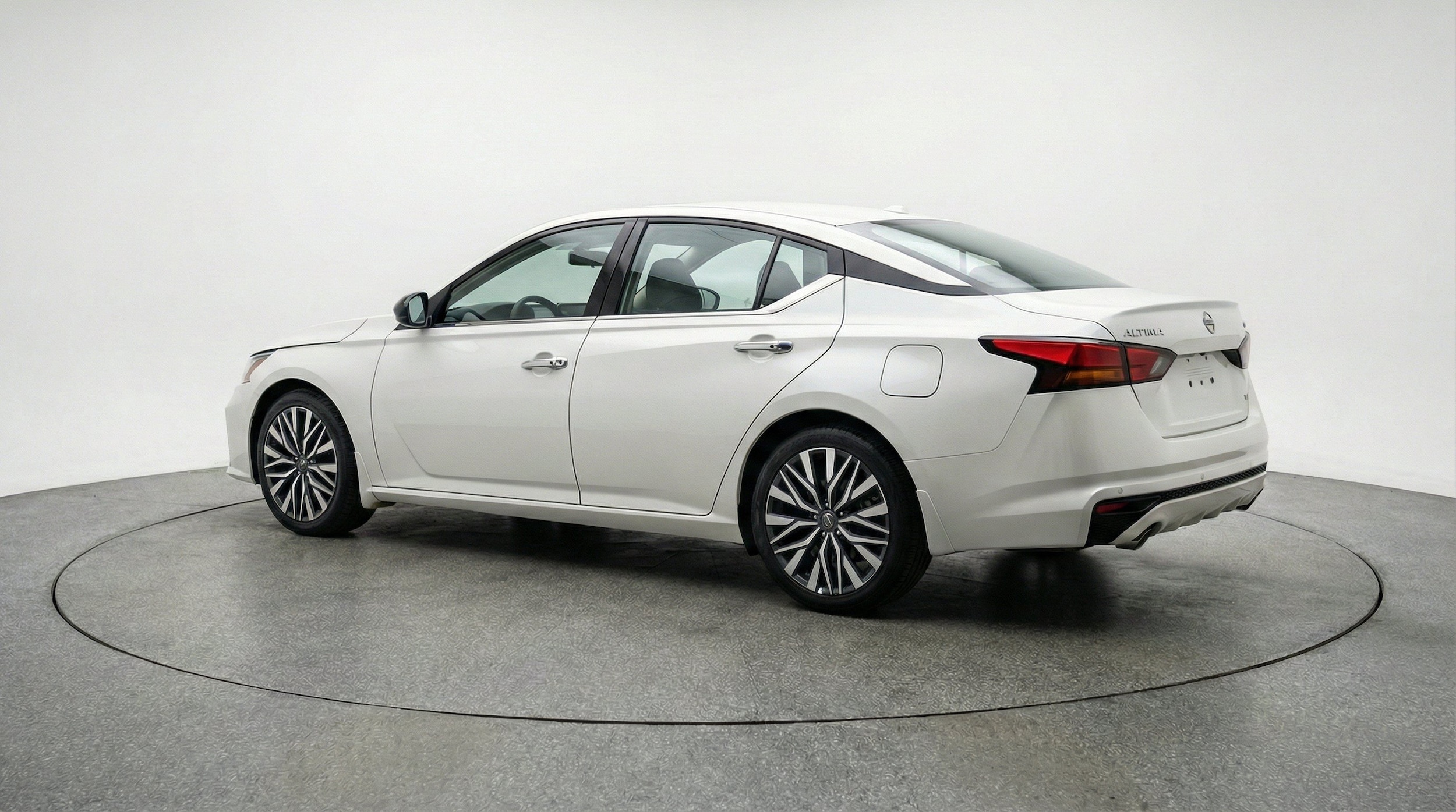 Thumbnail: 2025 Nissan Altima - 6