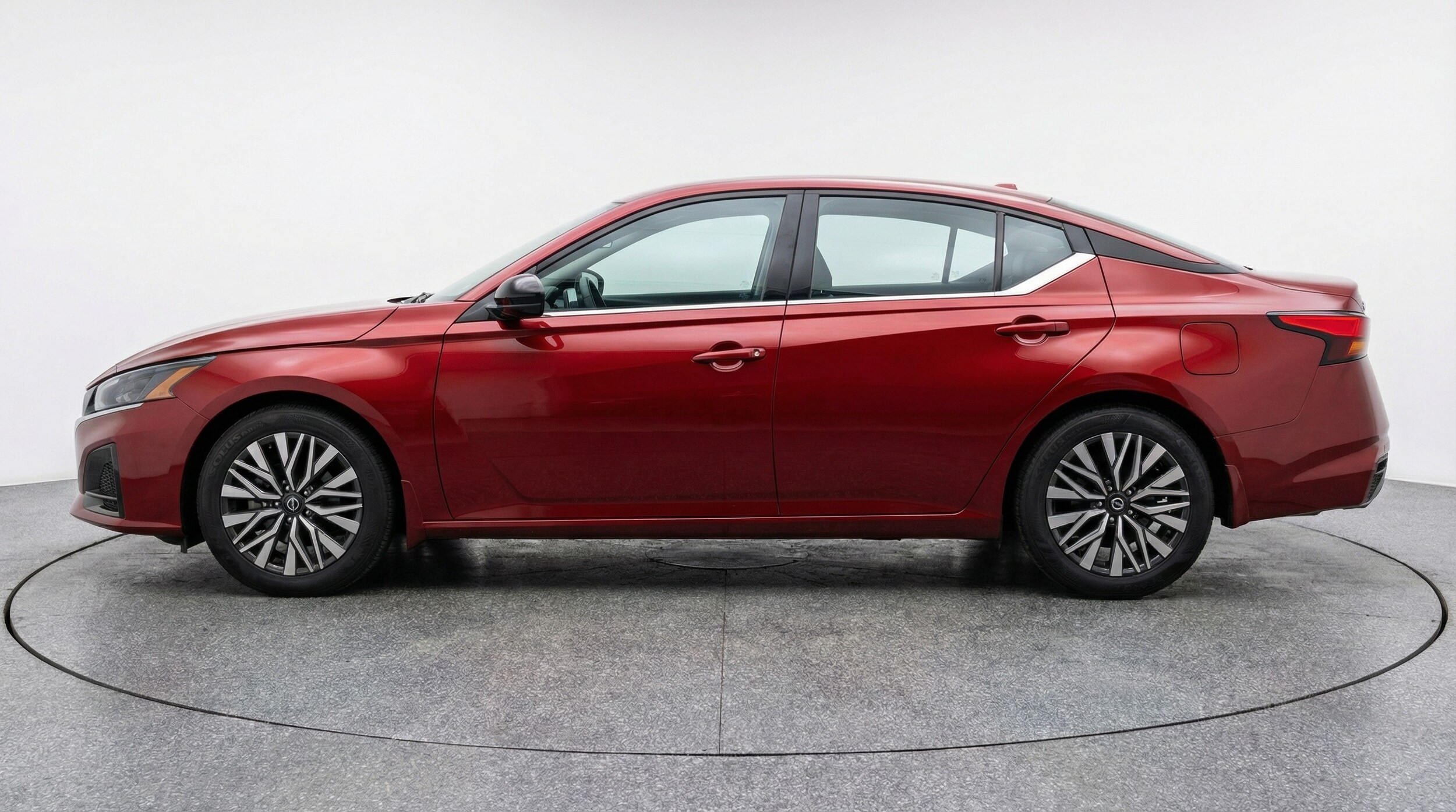 Thumbnail: 2025 Nissan Altima - 4