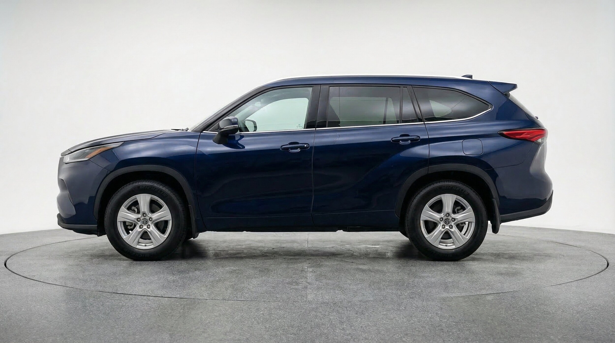 Thumbnail: 2025 Toyota Highlander - 5