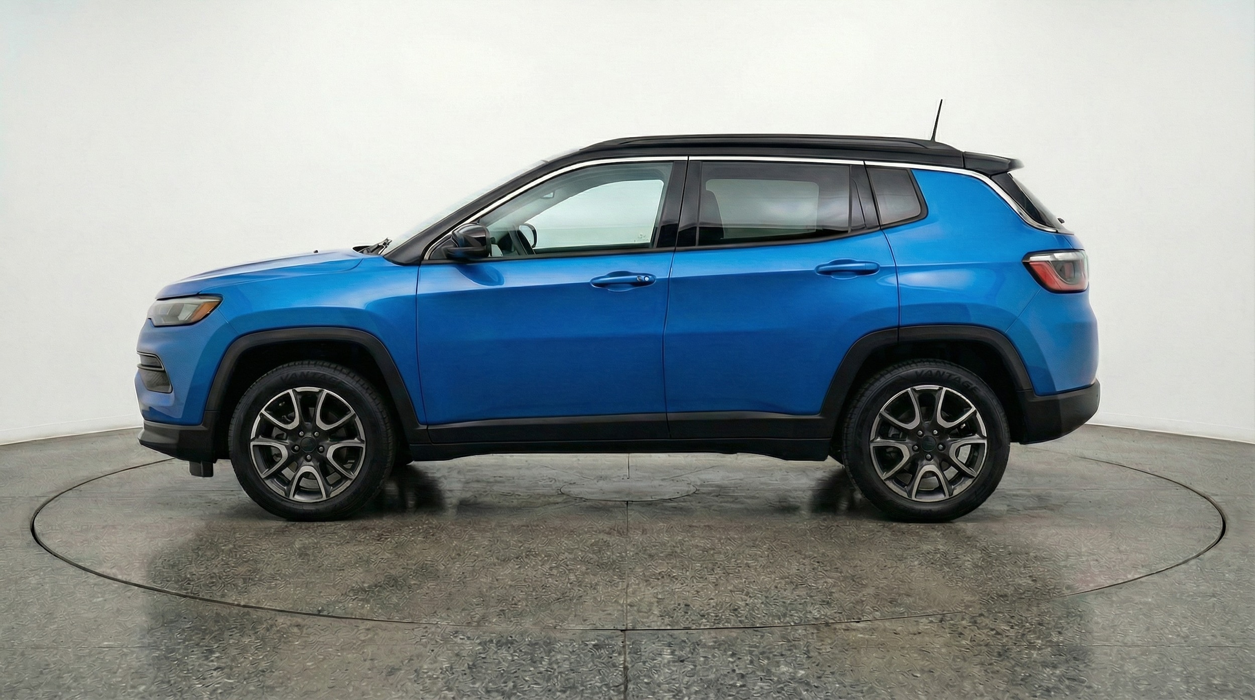 Thumbnail: 2025 Jeep Compass - 4