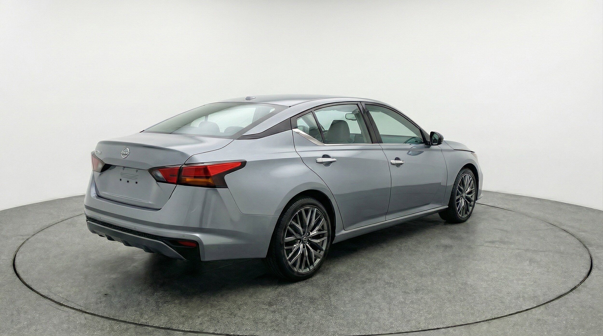 Thumbnail: 2025 Nissan Altima - 9