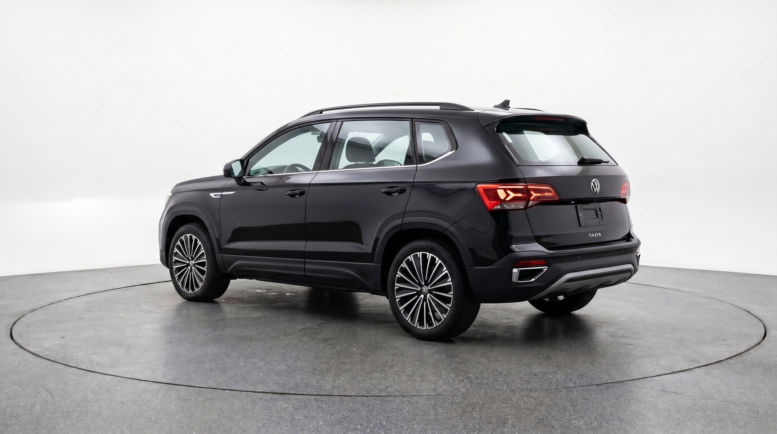 Thumbnail: 2025 Volkswagen Taos - 6