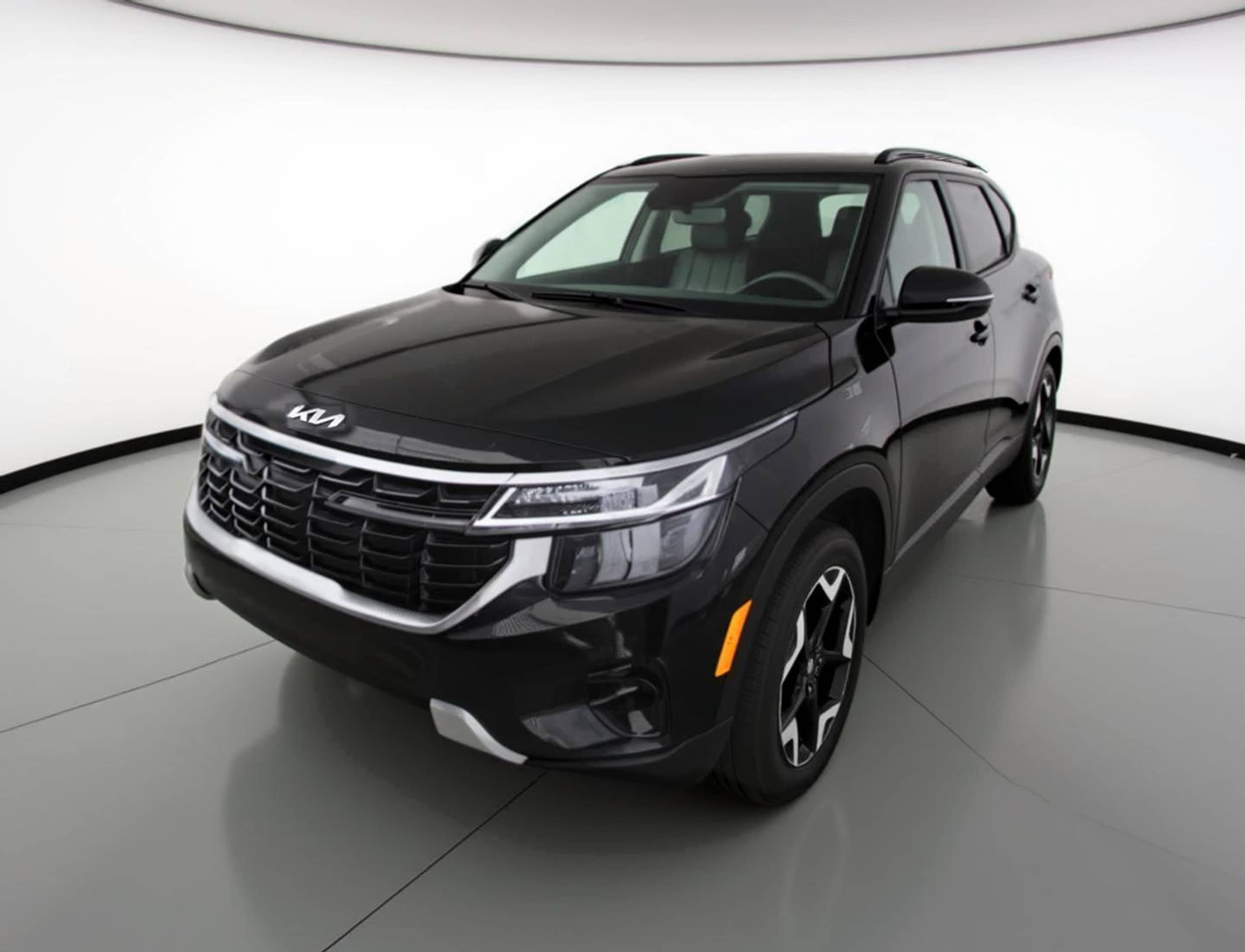 Thumbnail: 2025 Kia Seltos - 3