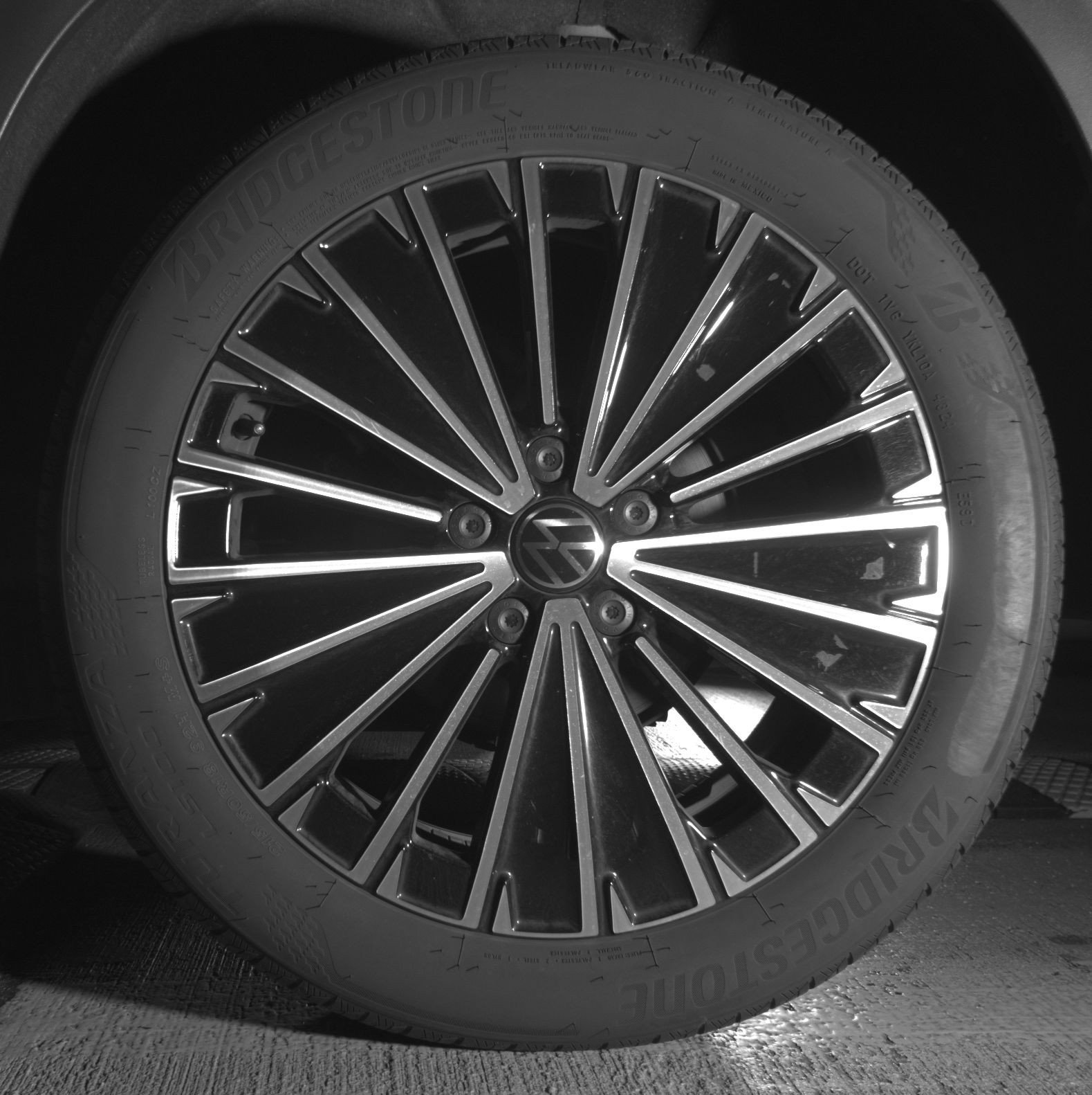 Thumbnail: 2025 Volkswagen Taos - 14