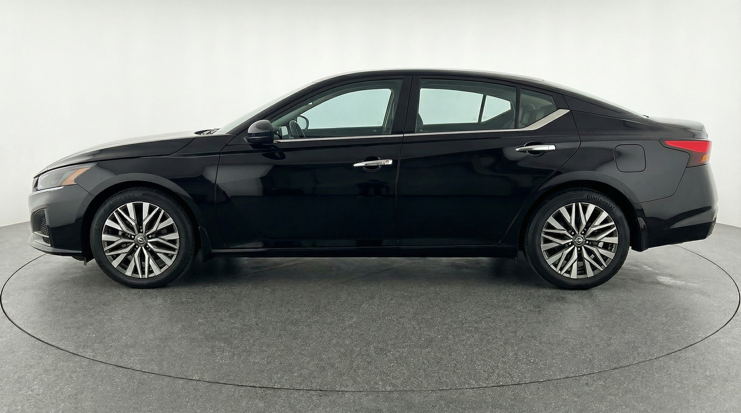 Thumbnail: 2025 Nissan Altima - 4