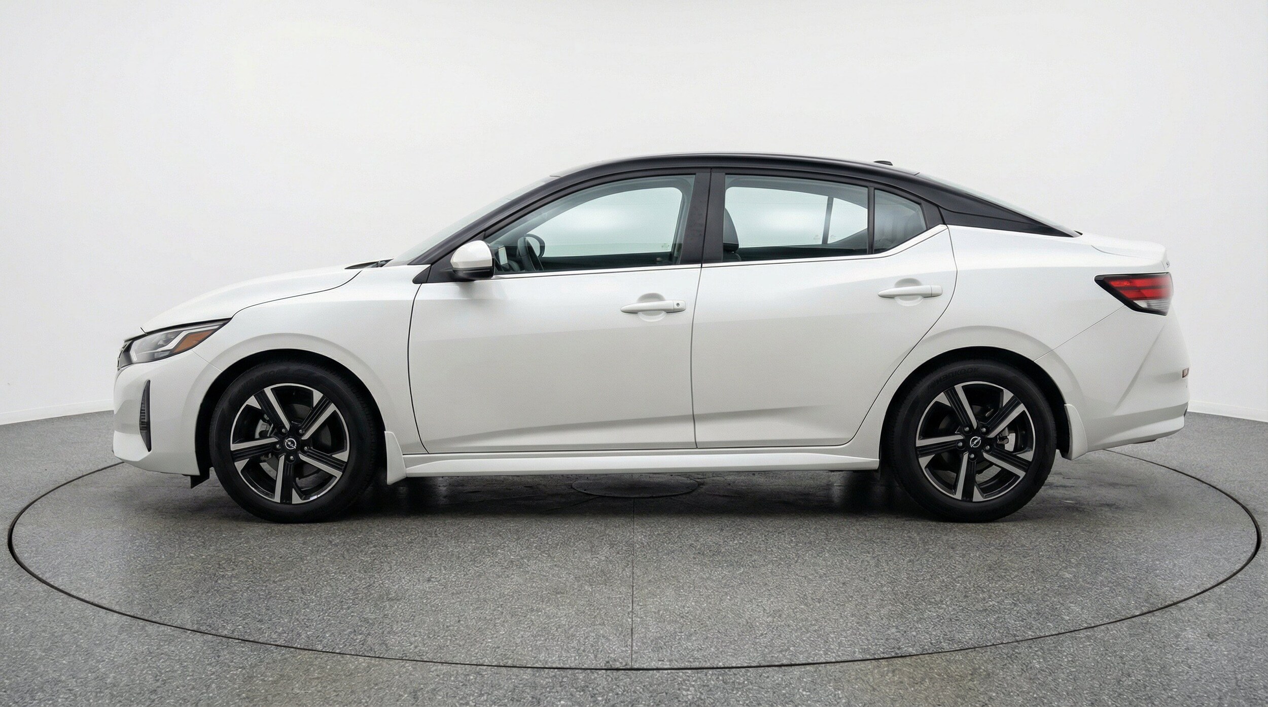 Thumbnail: 2025 Nissan Sentra - 5