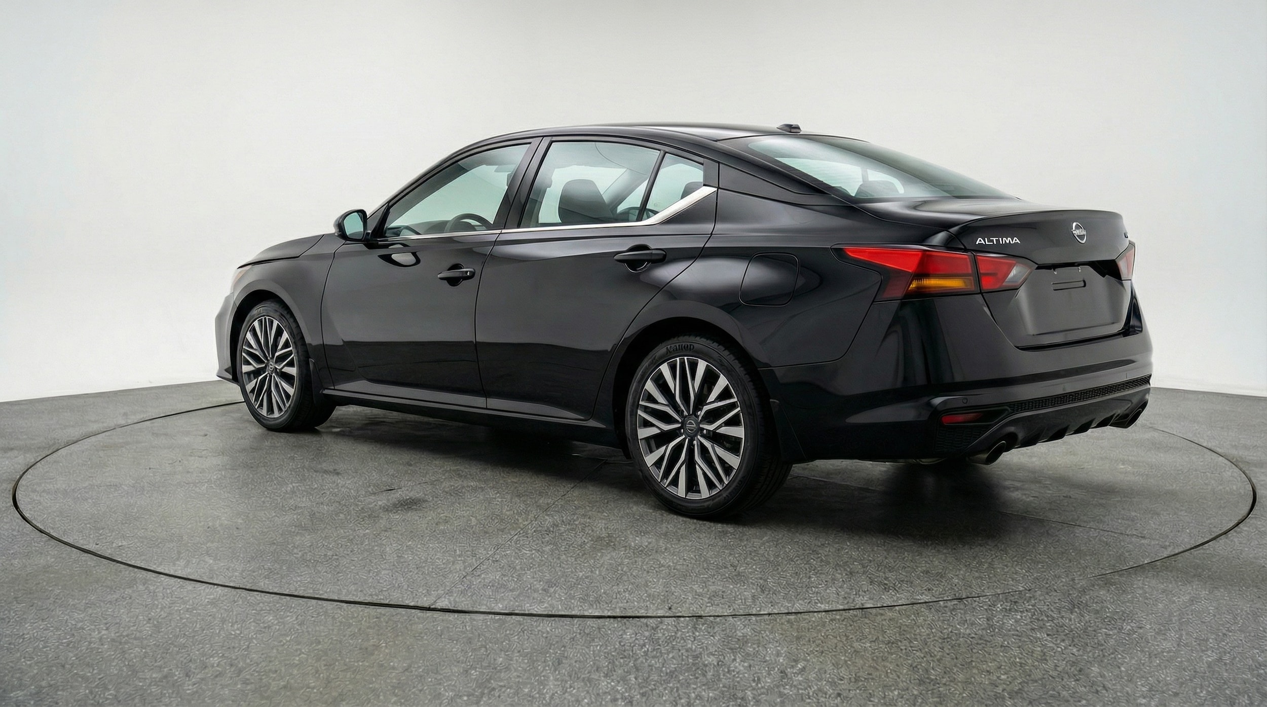 Thumbnail: 2025 Nissan Altima - 5