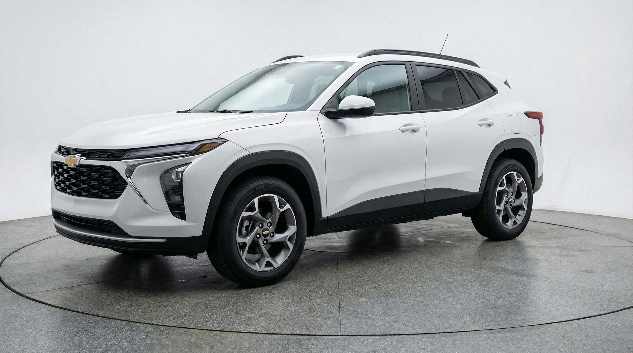 Thumbnail: 2025 Chevrolet Trax - 3