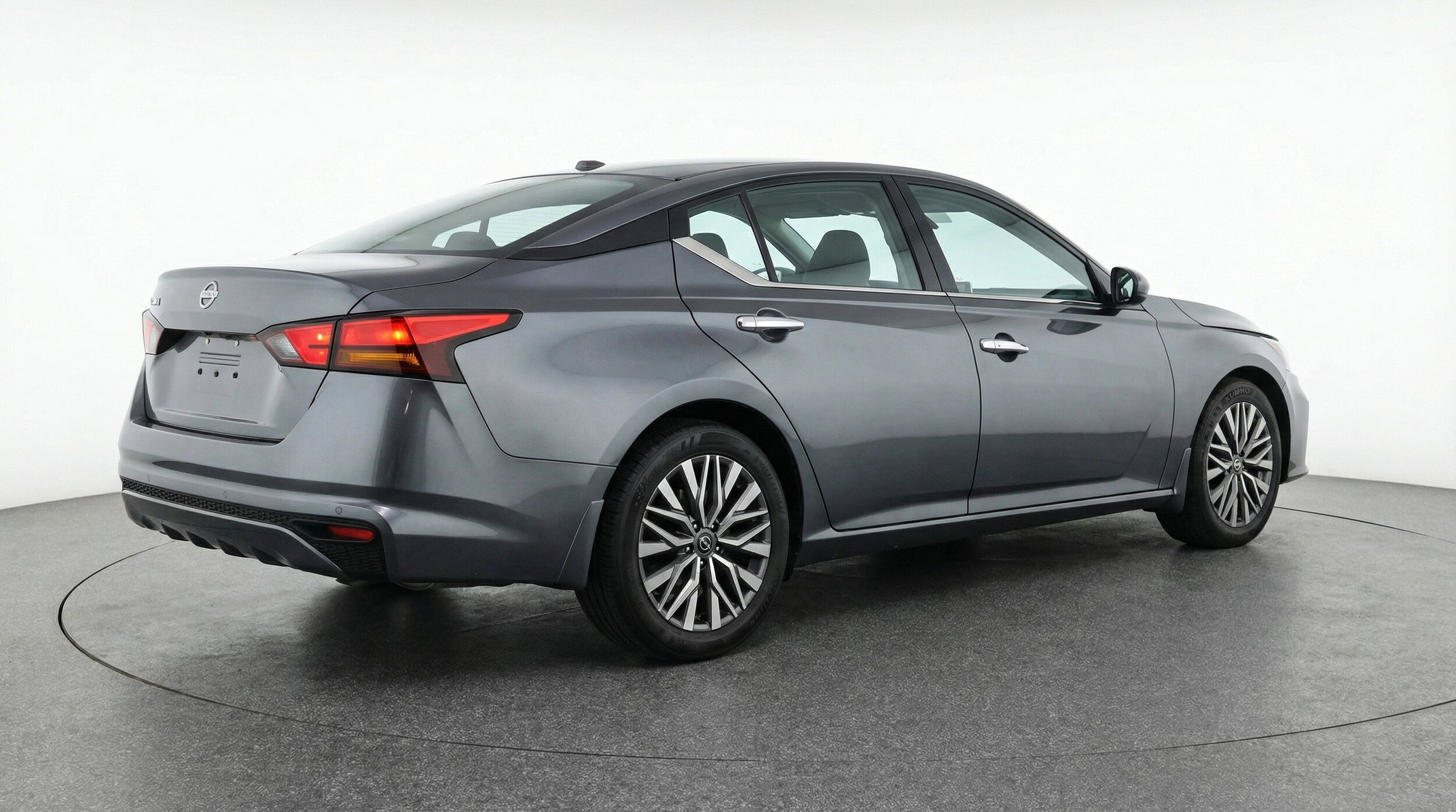 Thumbnail: 2025 Nissan Altima - 9