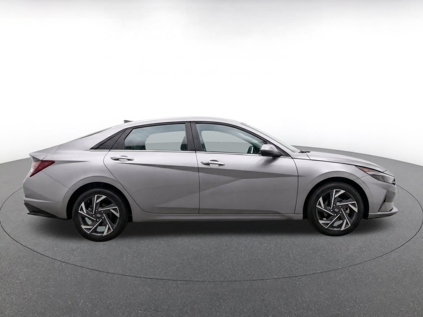 Thumbnail: 2025 Hyundai Elantra - 8