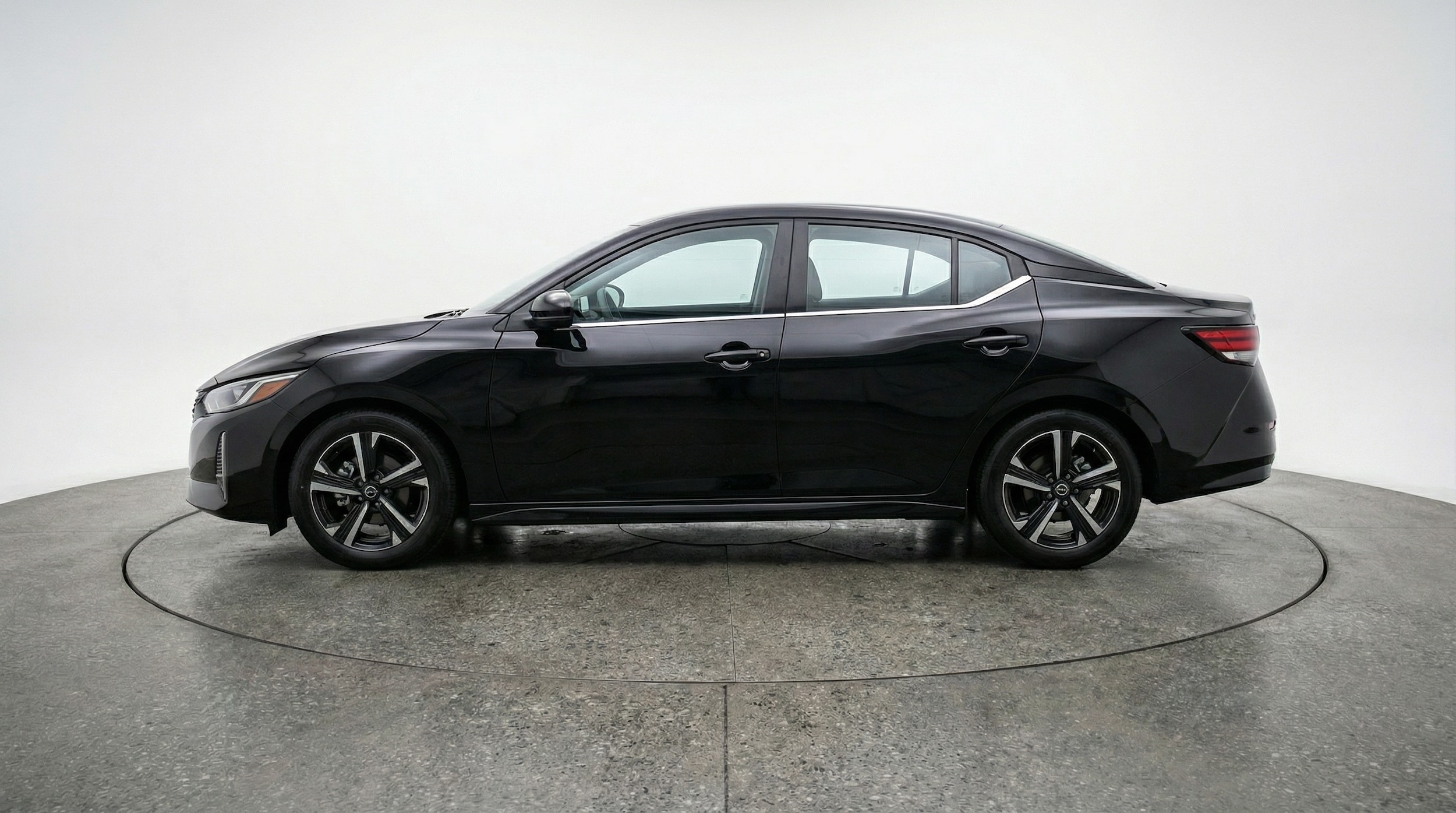 Thumbnail: 2025 Nissan Sentra - 4