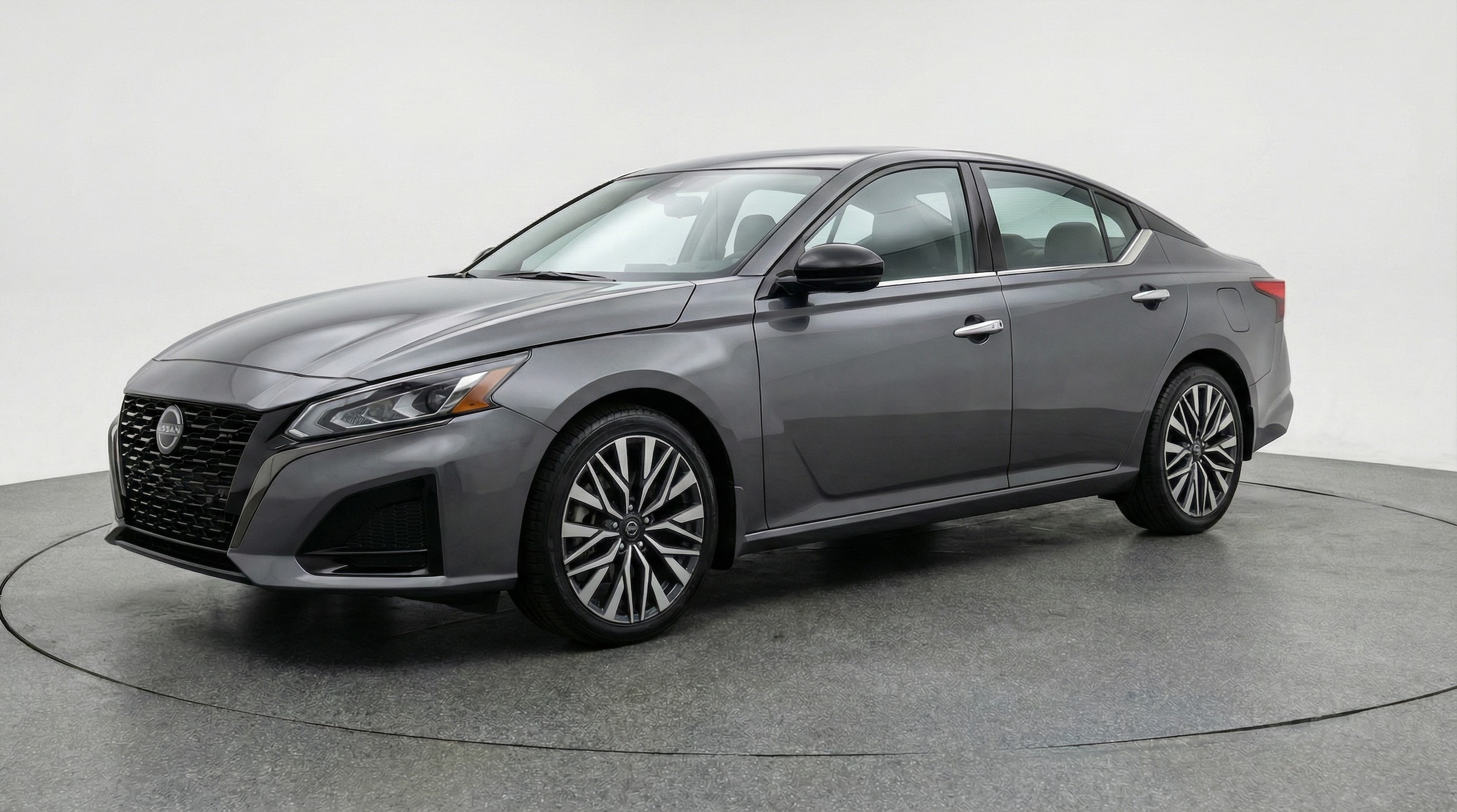 Thumbnail: 2025 Nissan Altima - 3