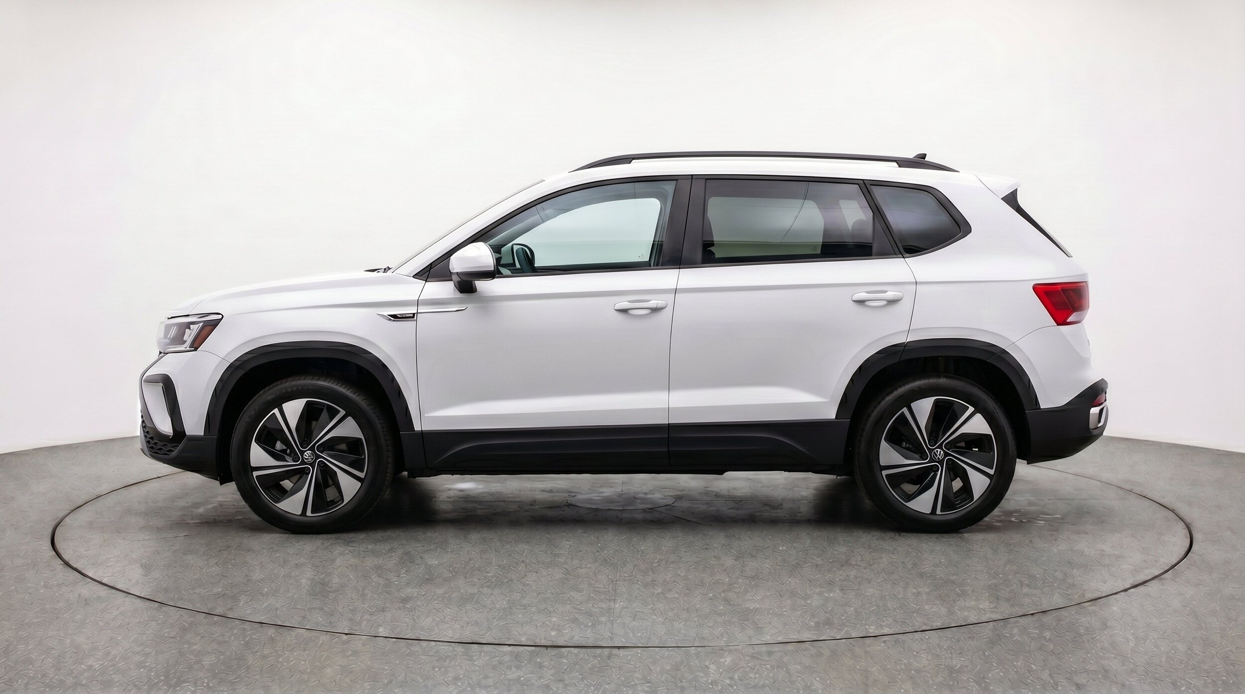 Thumbnail: 2026 Volkswagen Taos - 5