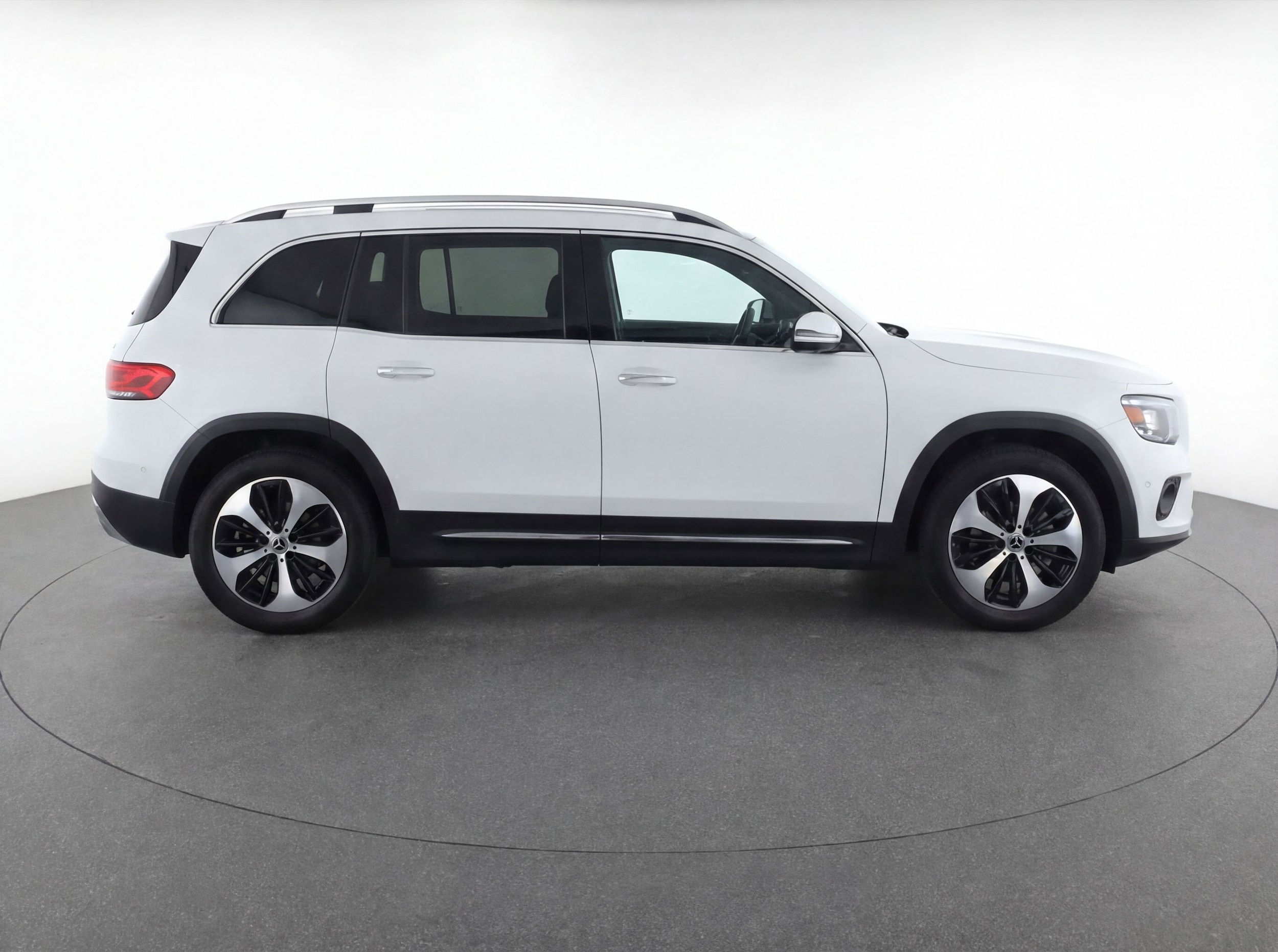 Thumbnail: 2025 Mercedes-Benz GLB - 11