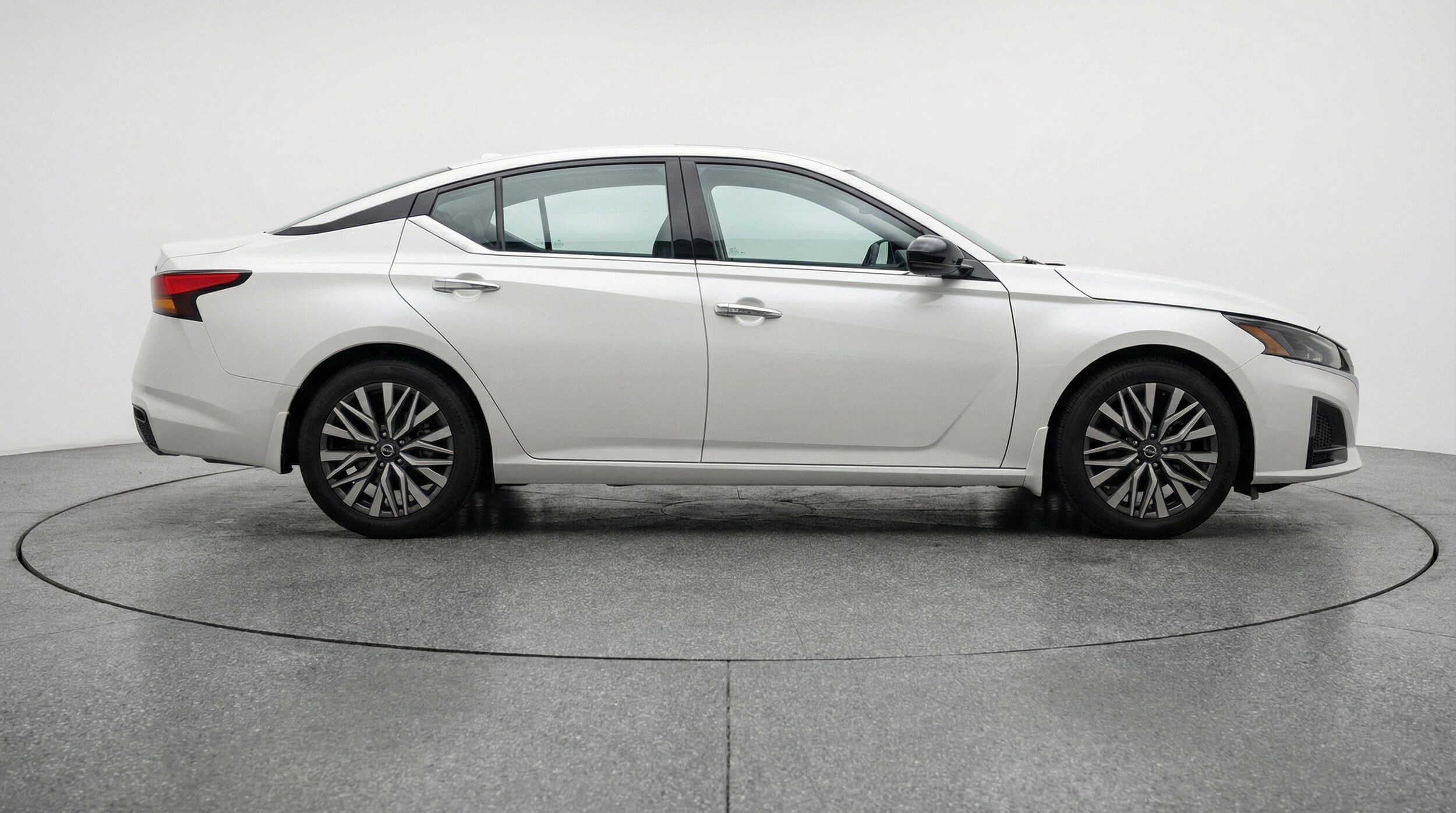 Thumbnail: 2025 Nissan Altima - 11