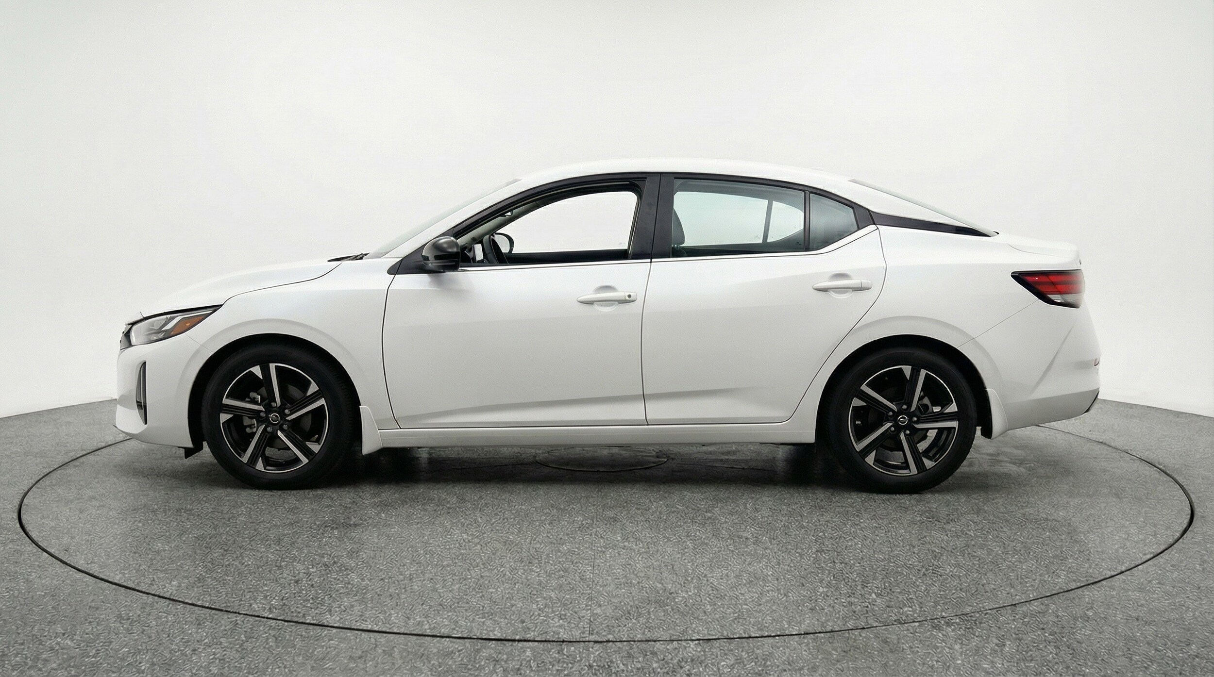 Thumbnail: 2025 Nissan Sentra - 5