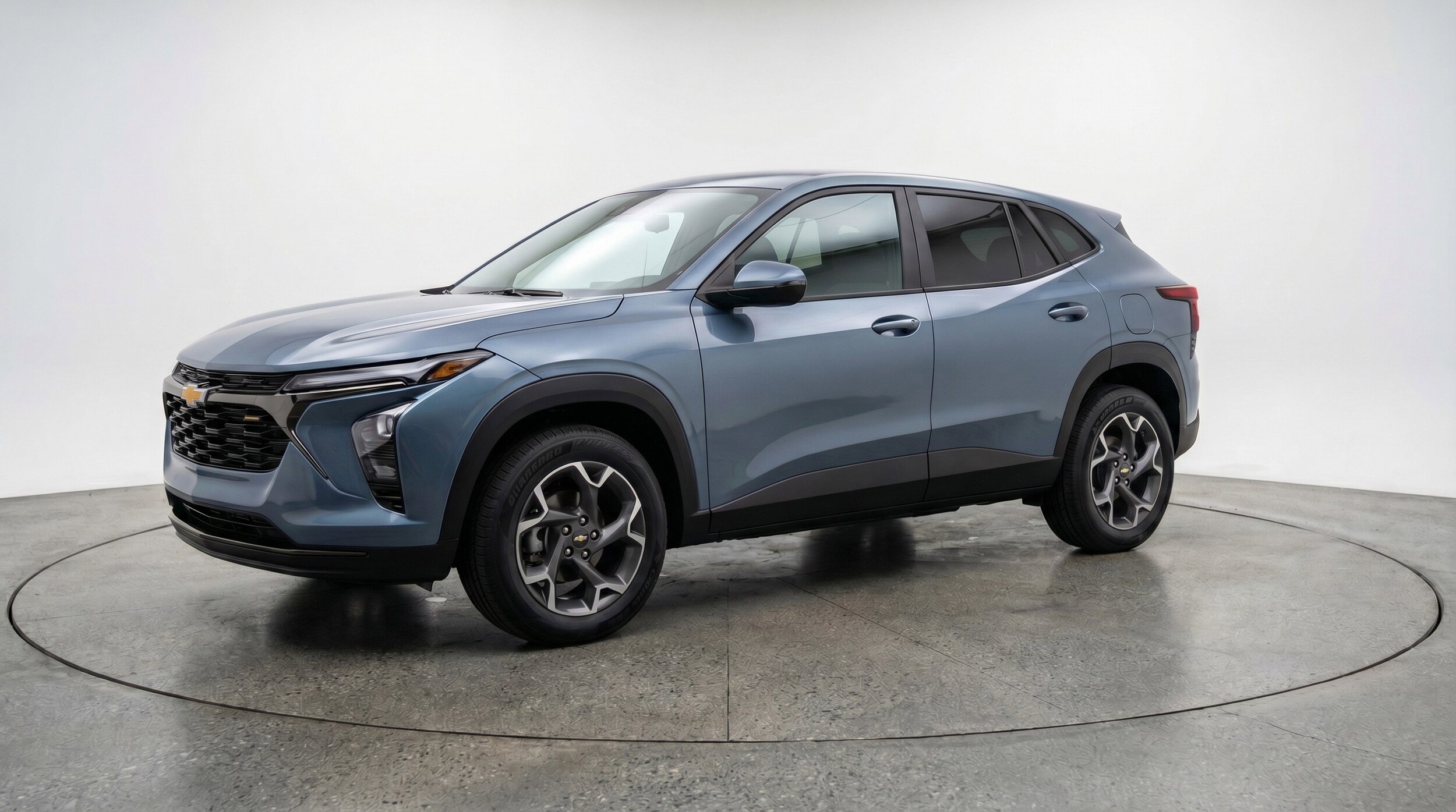 Thumbnail: 2025 Chevrolet Trax - 3