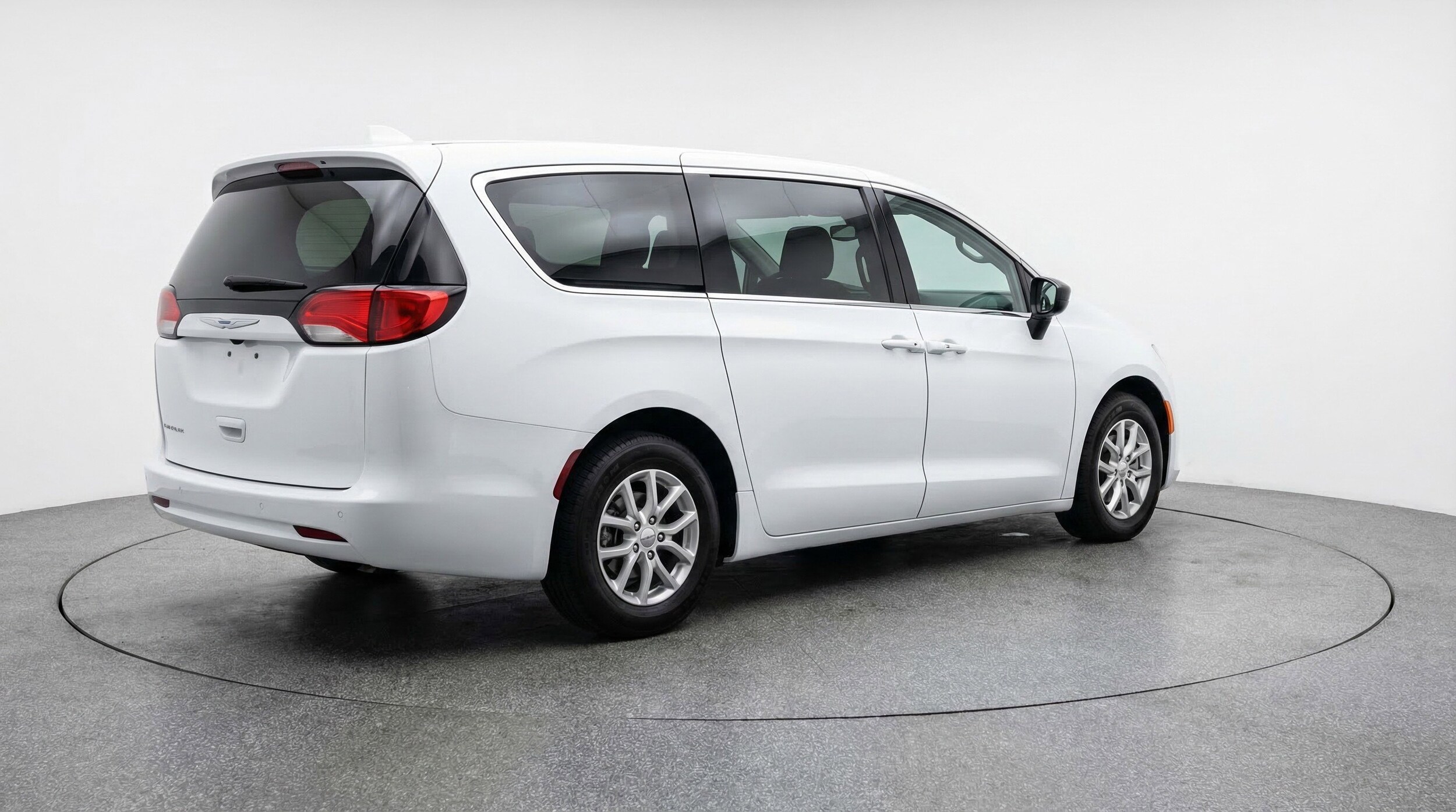 Thumbnail: 2024 Chrysler Voyager - 9