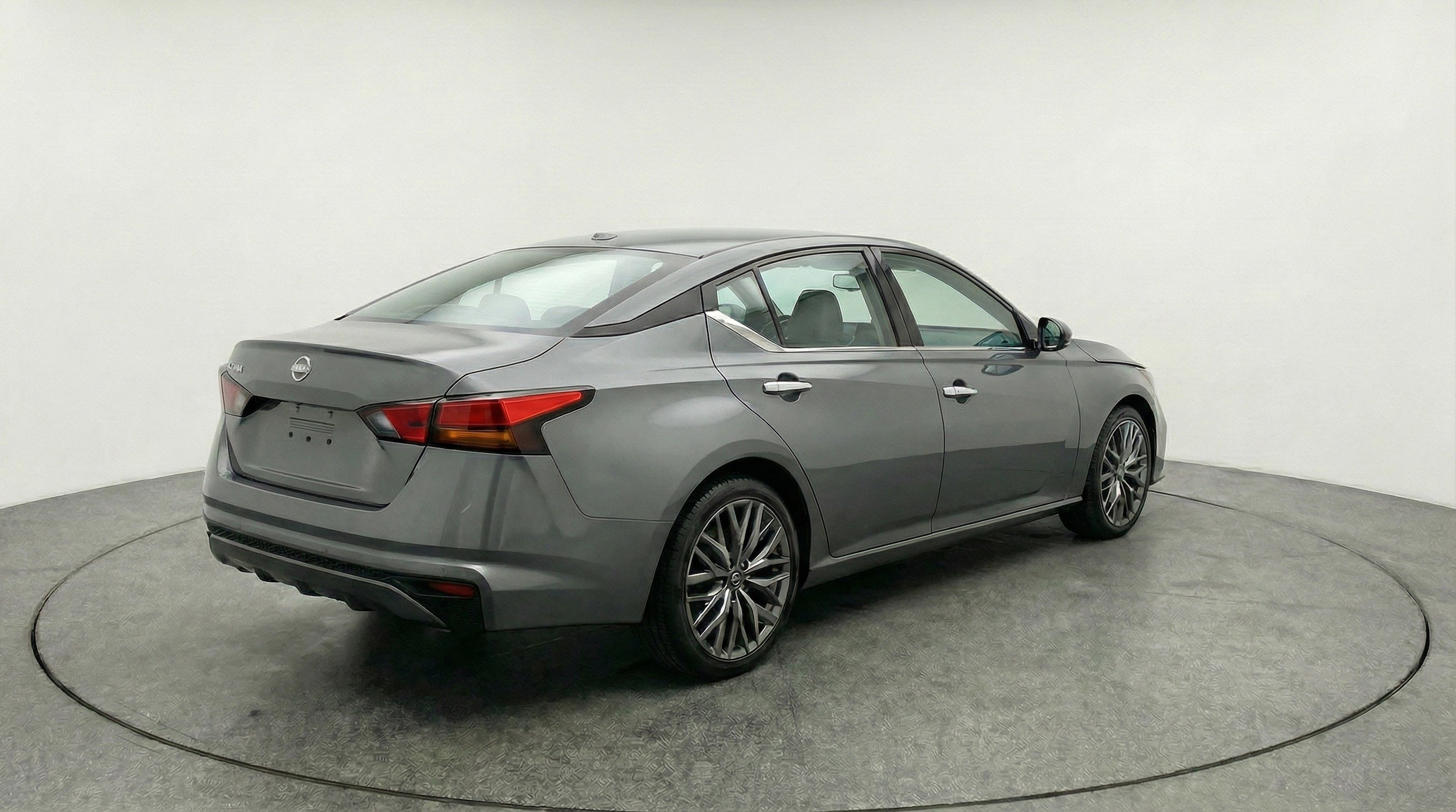 Thumbnail: 2025 Nissan Altima - 9