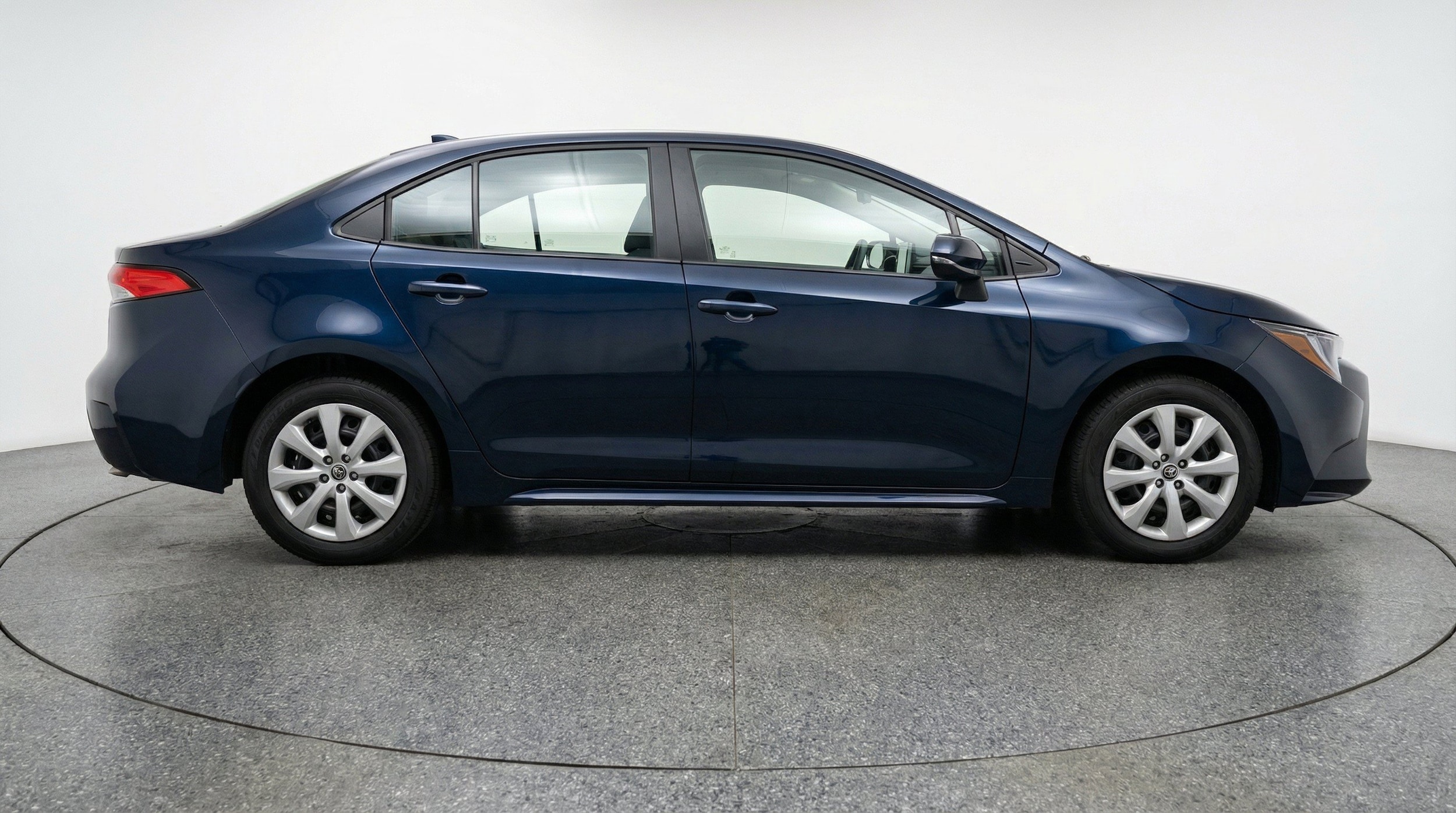 Thumbnail: 2025 Toyota Corolla - 11