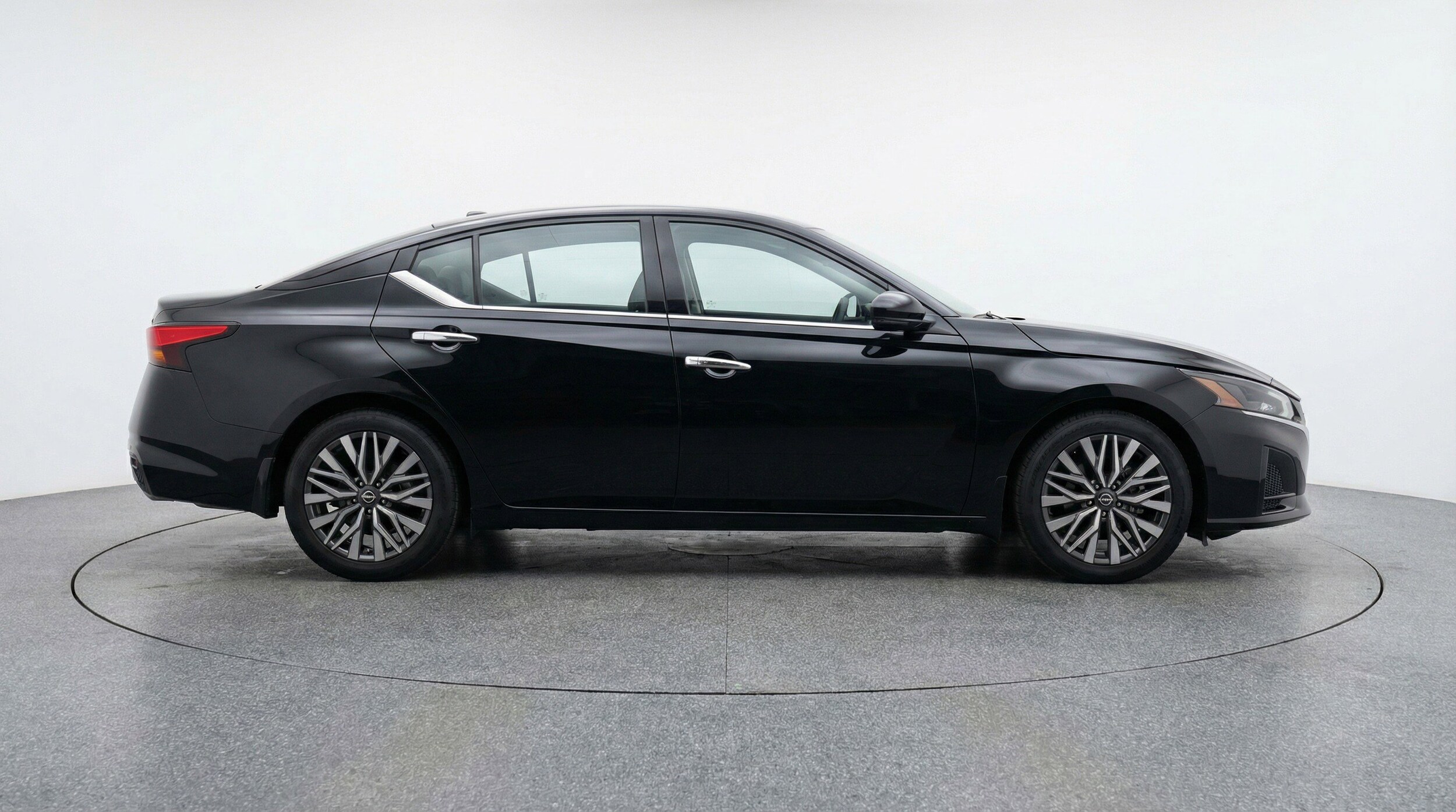Thumbnail: 2025 Nissan Altima - 11