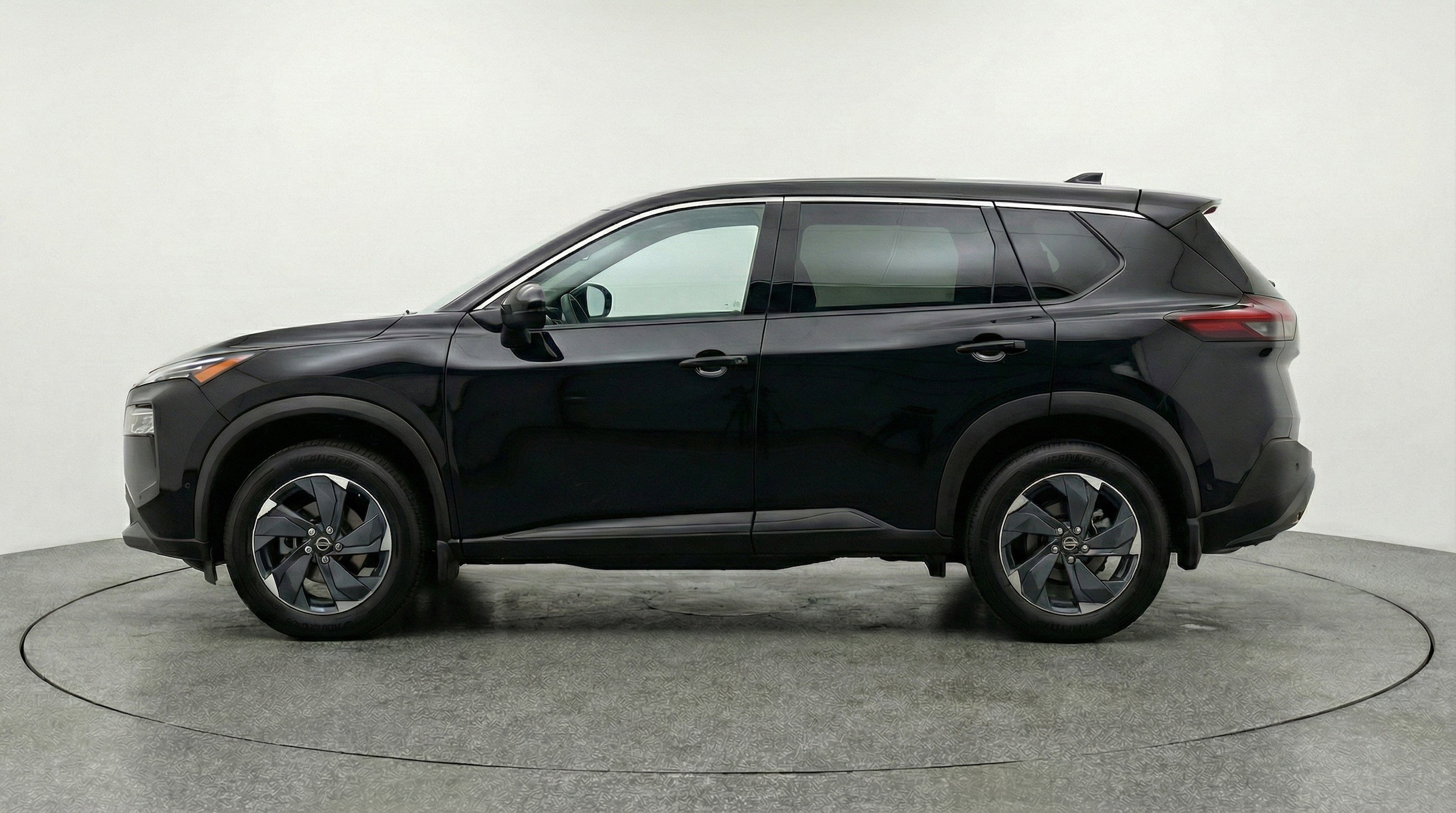 Thumbnail: 2025 Nissan Rogue - 5