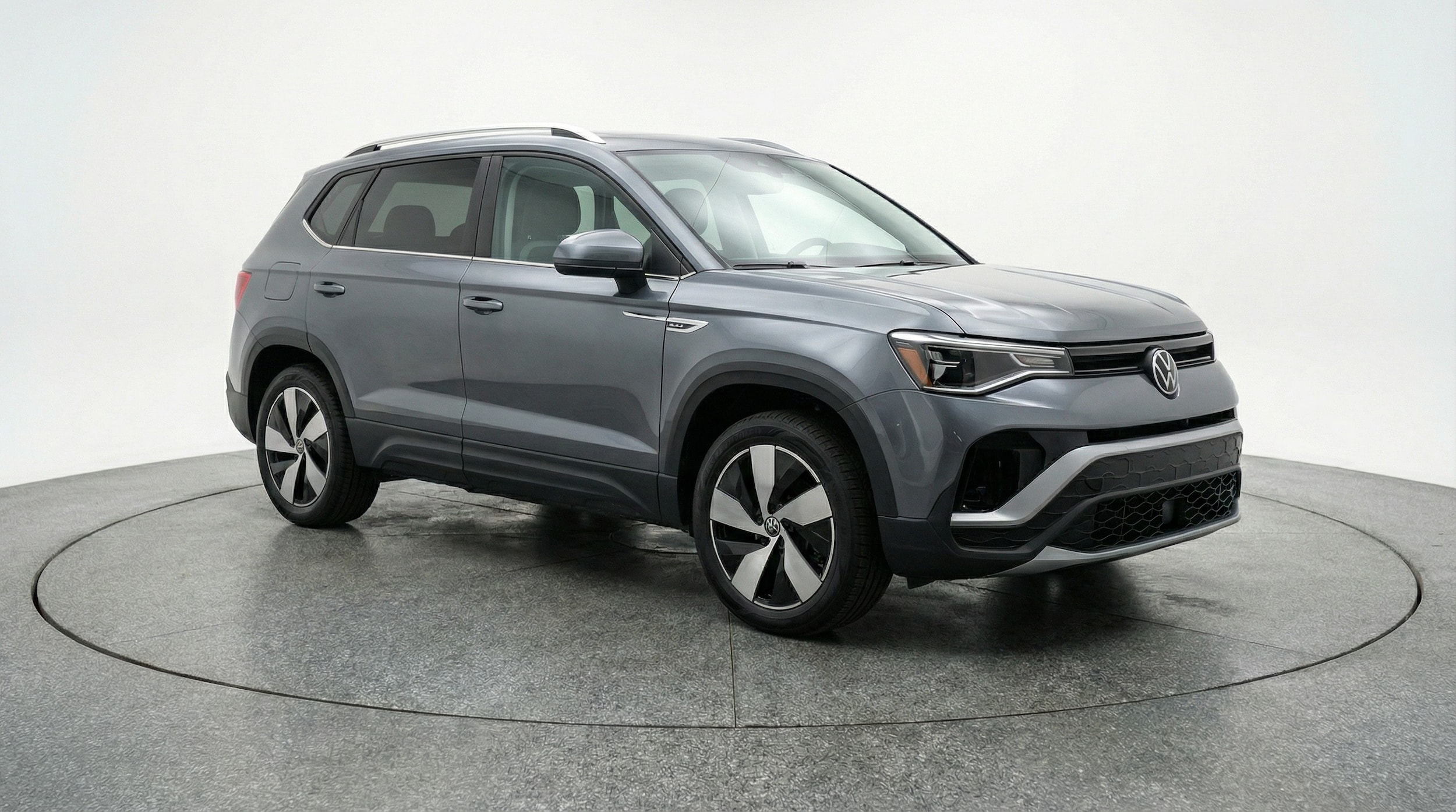 Thumbnail: 2025 Volkswagen Taos - 1