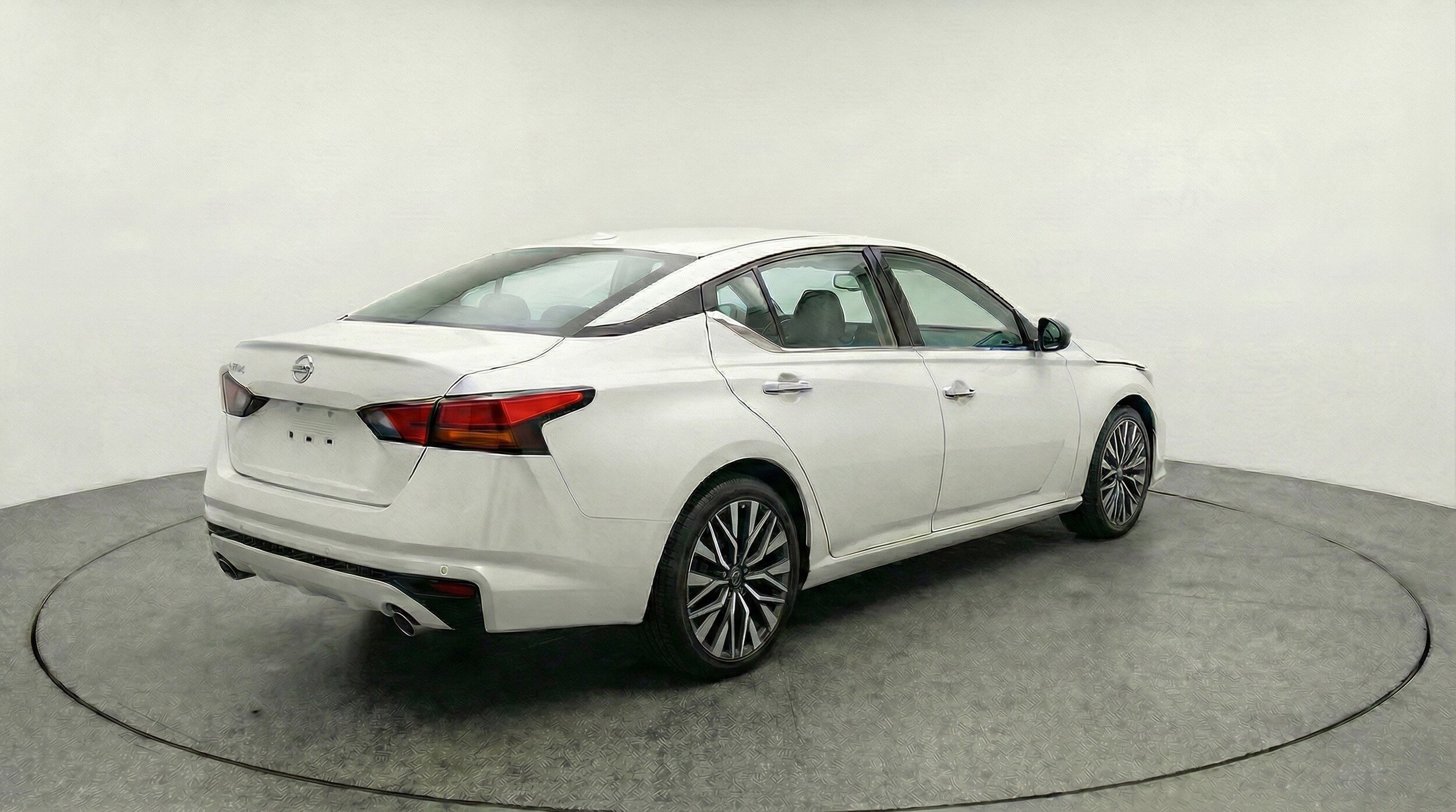 Thumbnail: 2025 Nissan Altima - 9