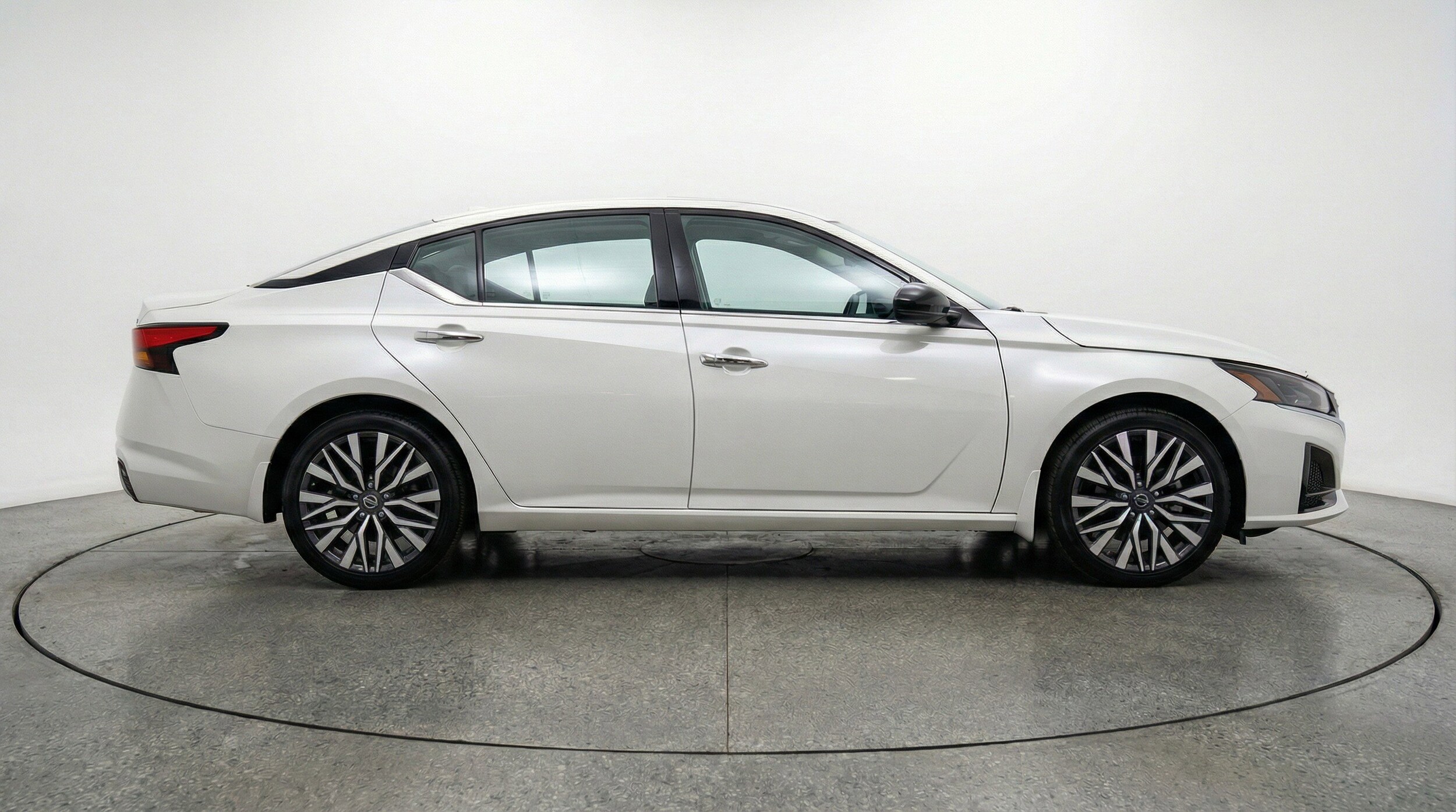 Thumbnail: 2025 Nissan Altima - 11