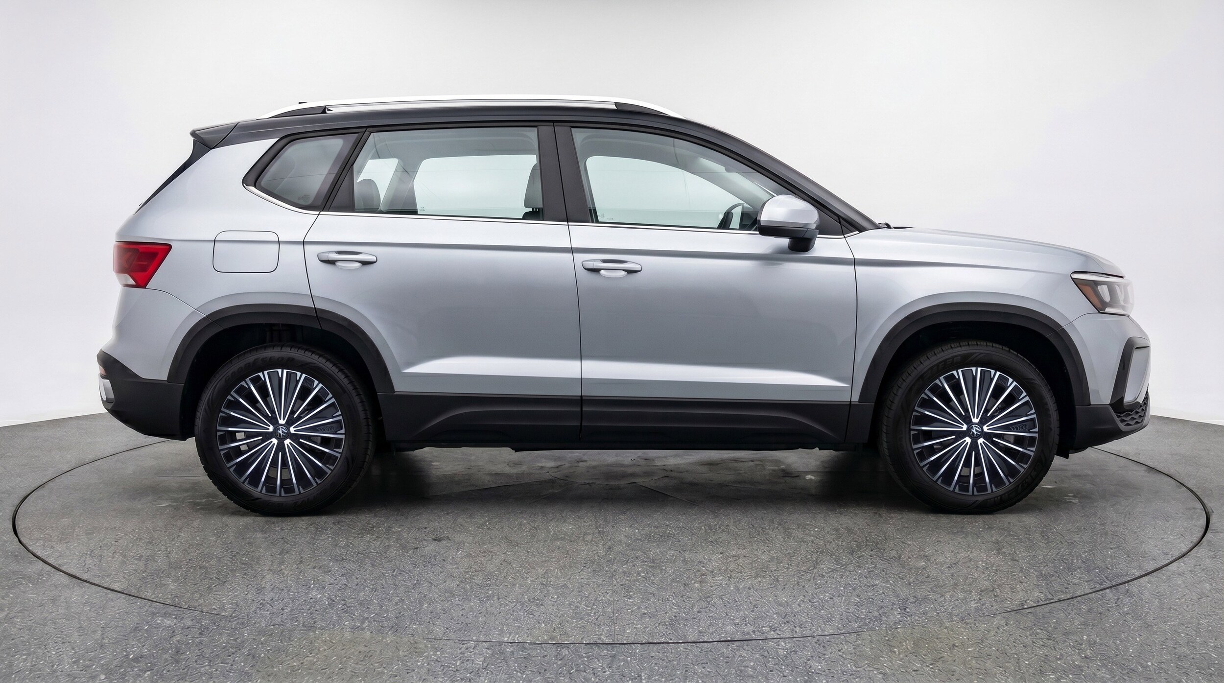 Thumbnail: 2025 Volkswagen Taos - 11