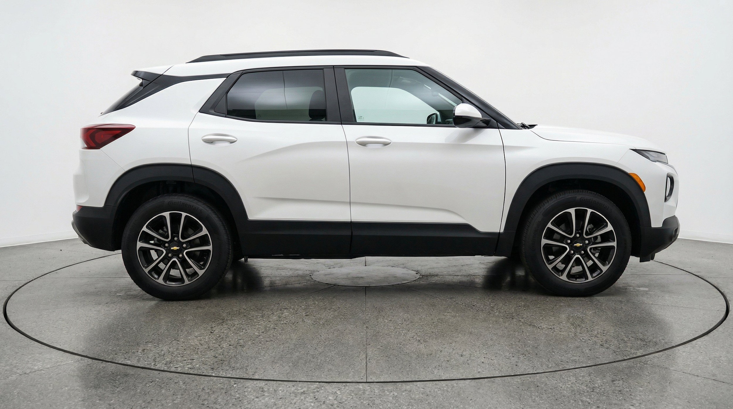 Thumbnail: 2025 Chevrolet TrailBlazer - 11