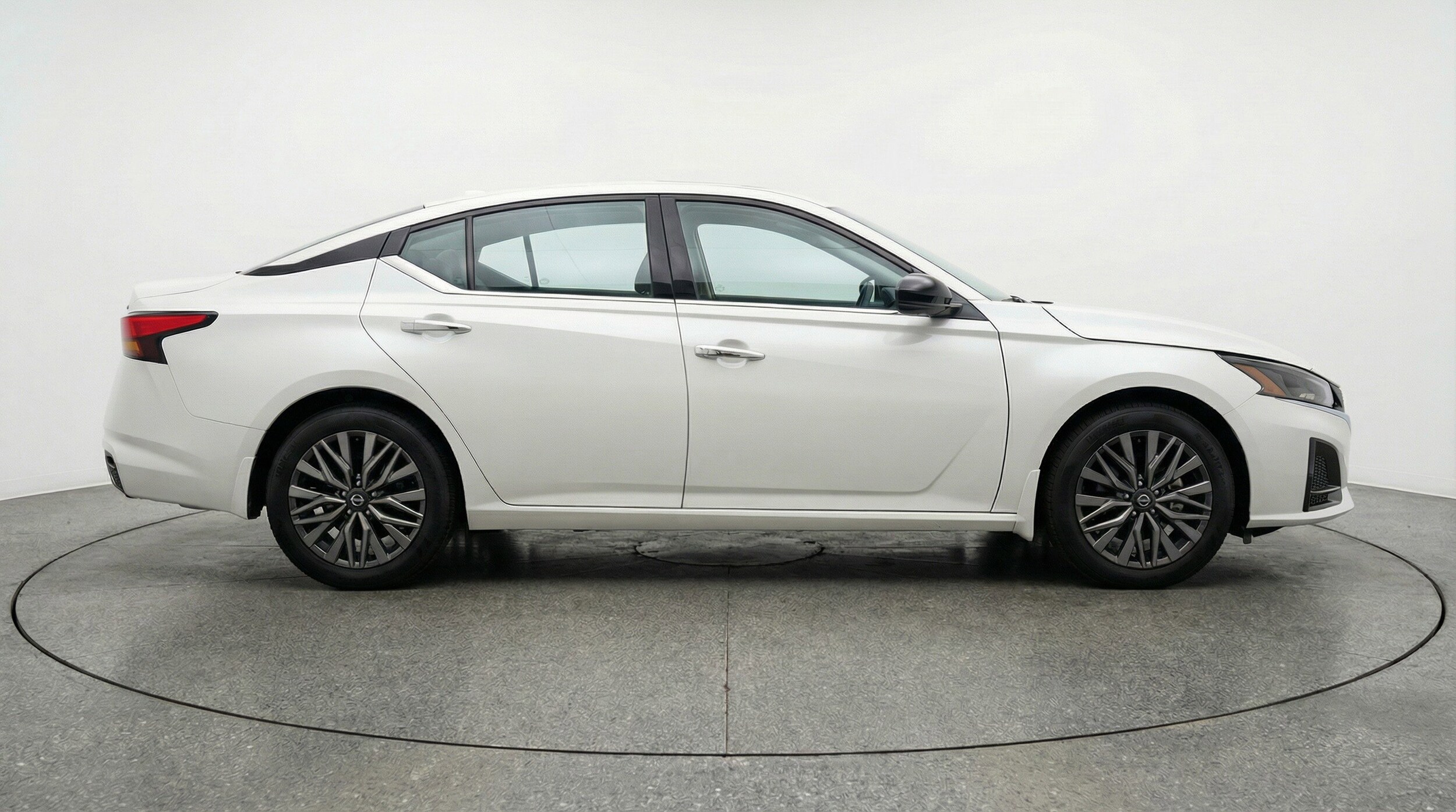 Thumbnail: 2025 Nissan Altima - 11