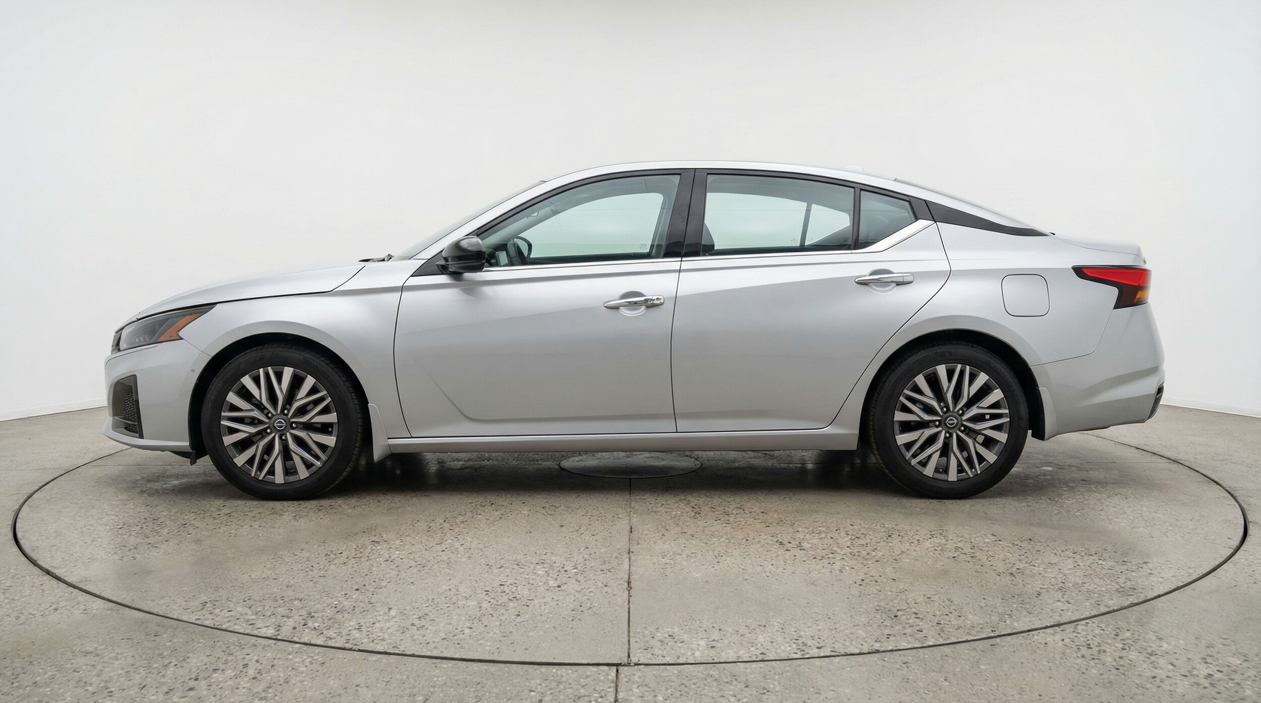 Thumbnail: 2025 Nissan Altima - 4