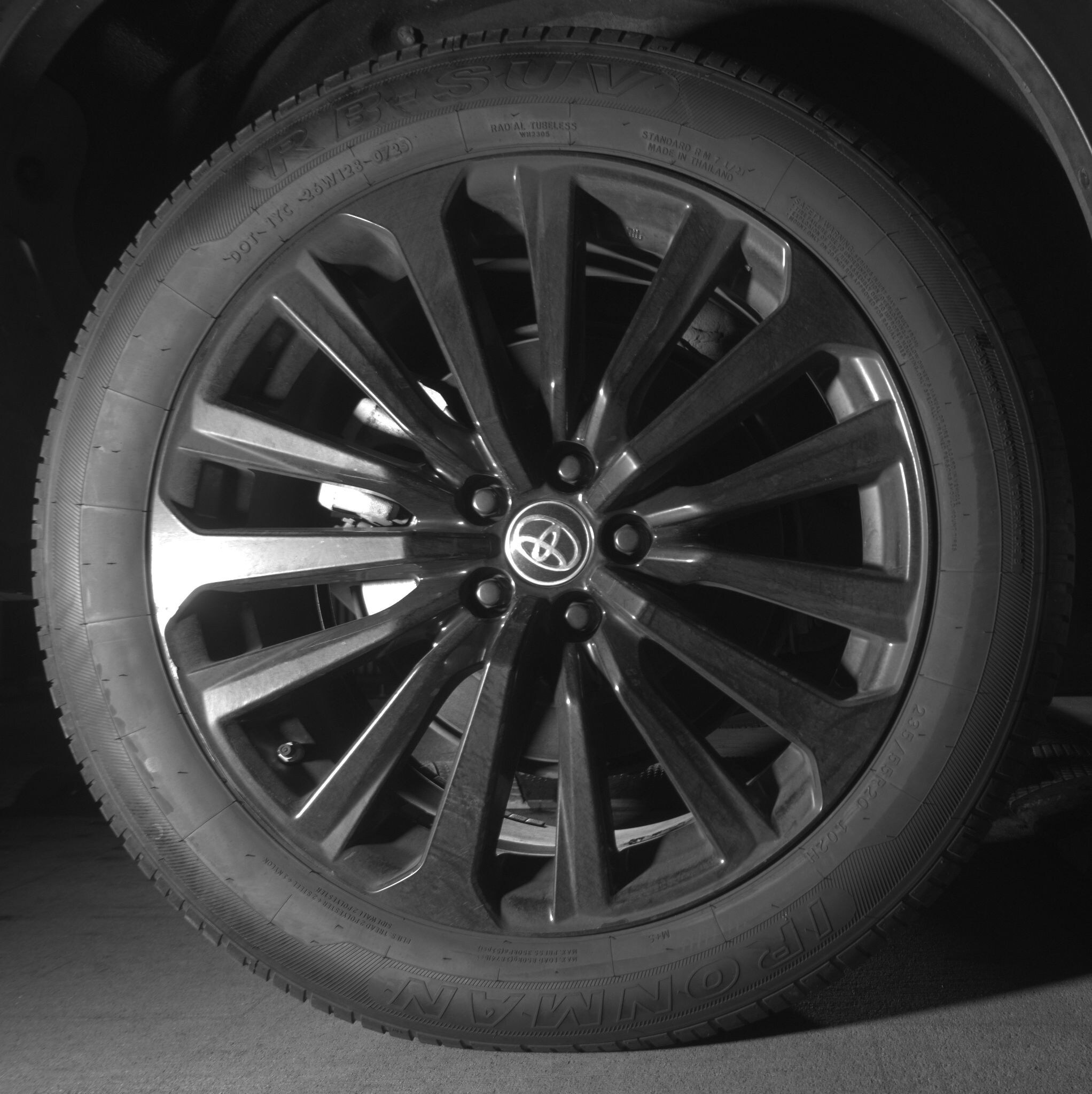 Thumbnail: 2024 Toyota Highlander - 12