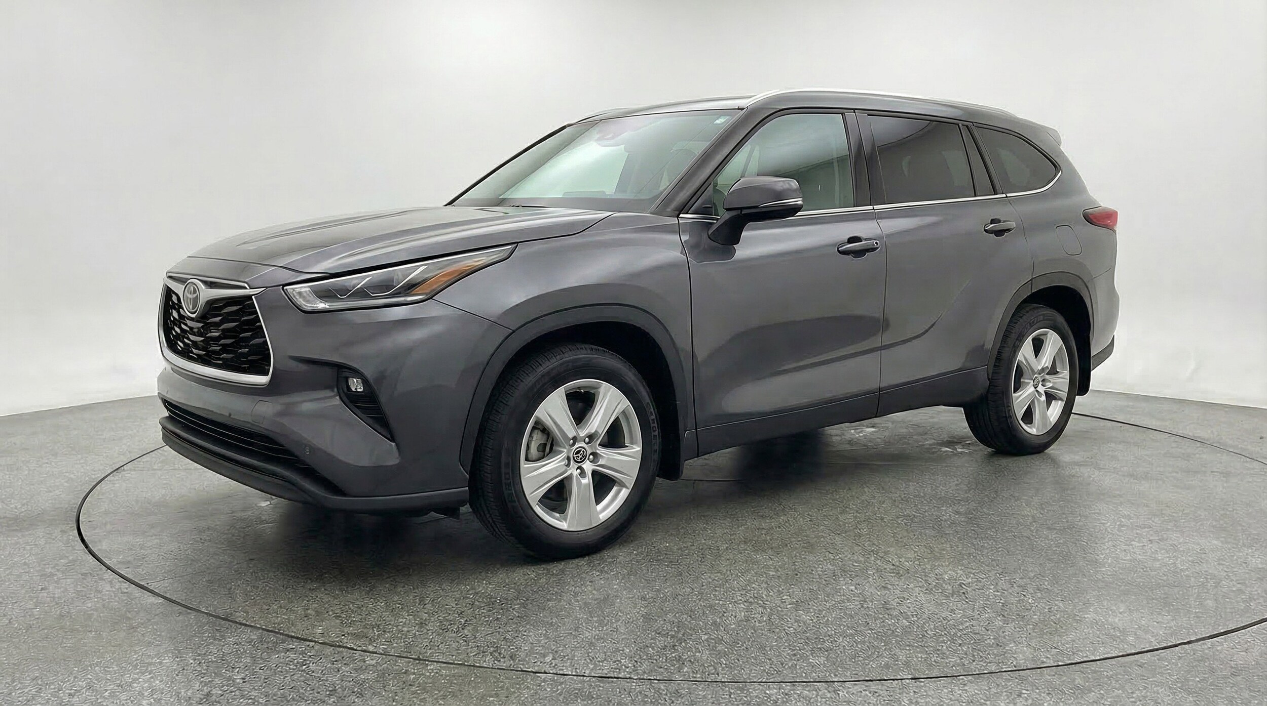 Thumbnail: 2025 Toyota Highlander - 3
