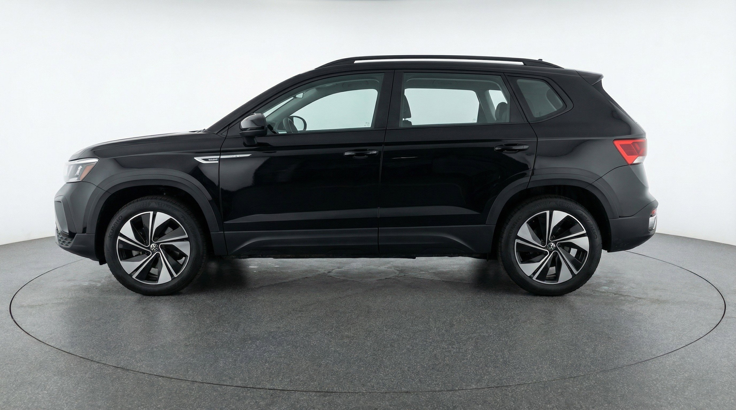 Thumbnail: 2025 Volkswagen Taos - 5