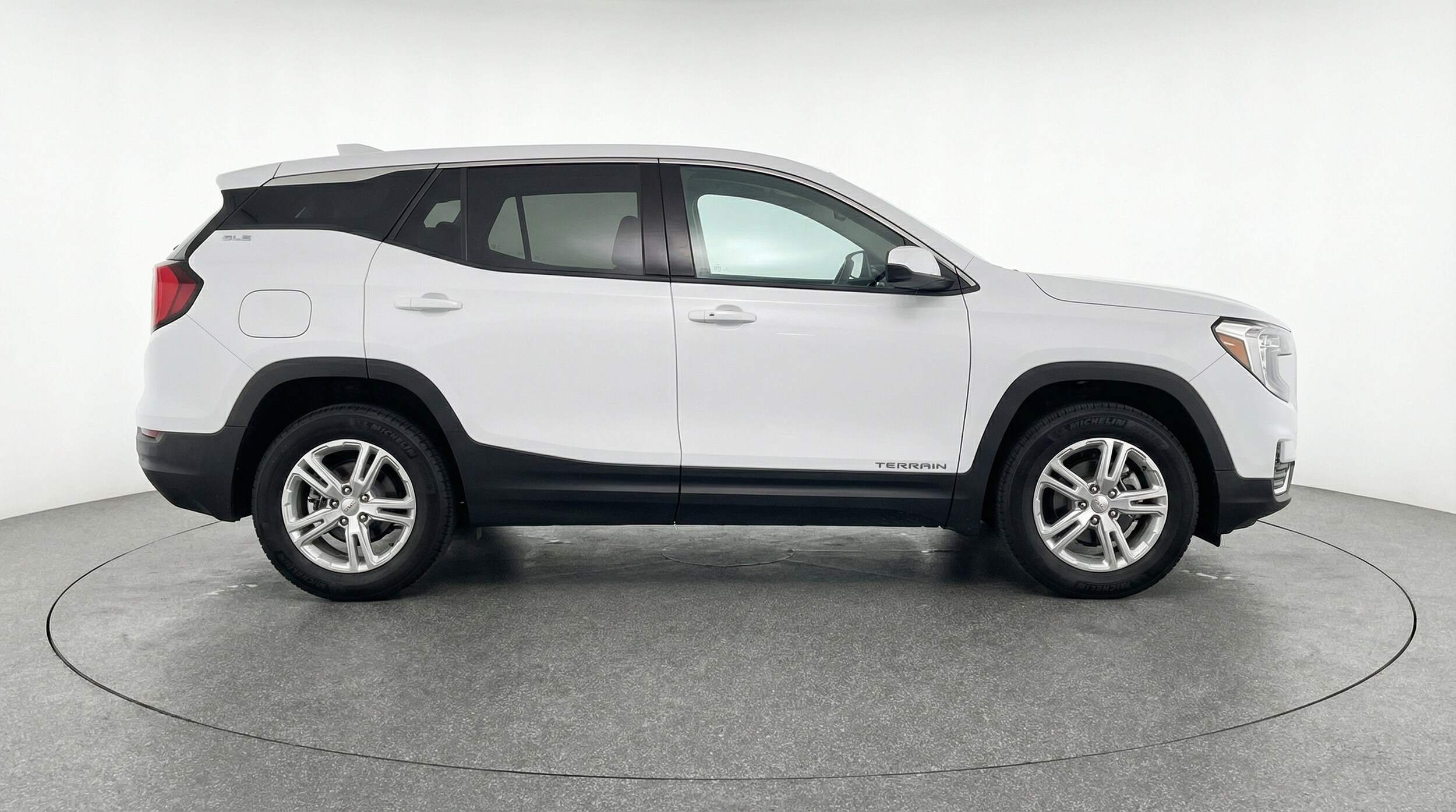 Thumbnail: 2024 GMC Terrain - 8