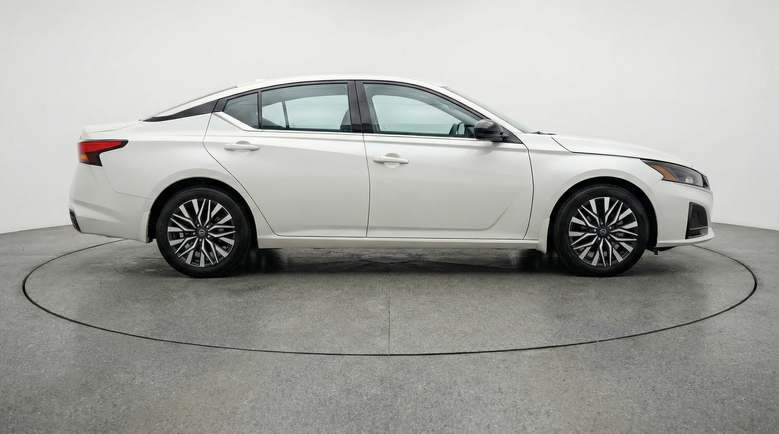 Thumbnail: 2025 Nissan Altima - 8