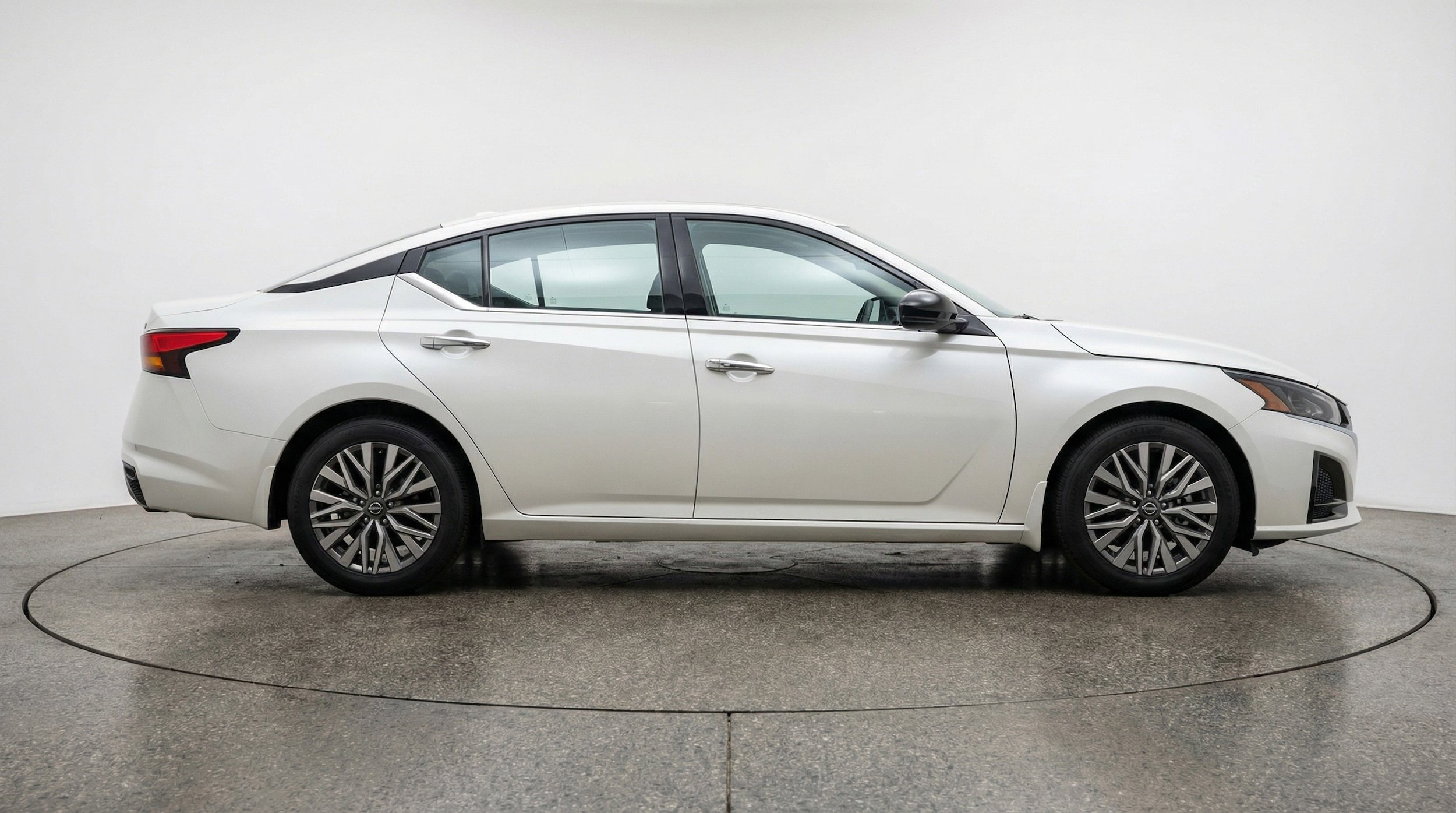 Thumbnail: 2025 Nissan Altima - 8