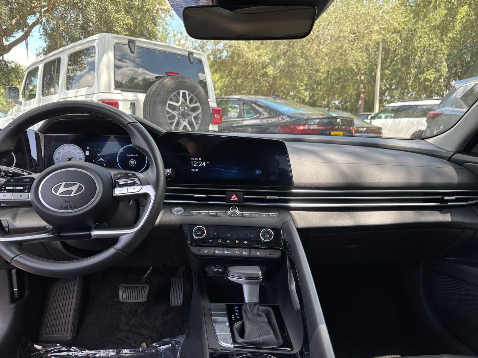 Thumbnail: 2025 Hyundai Elantra - 30