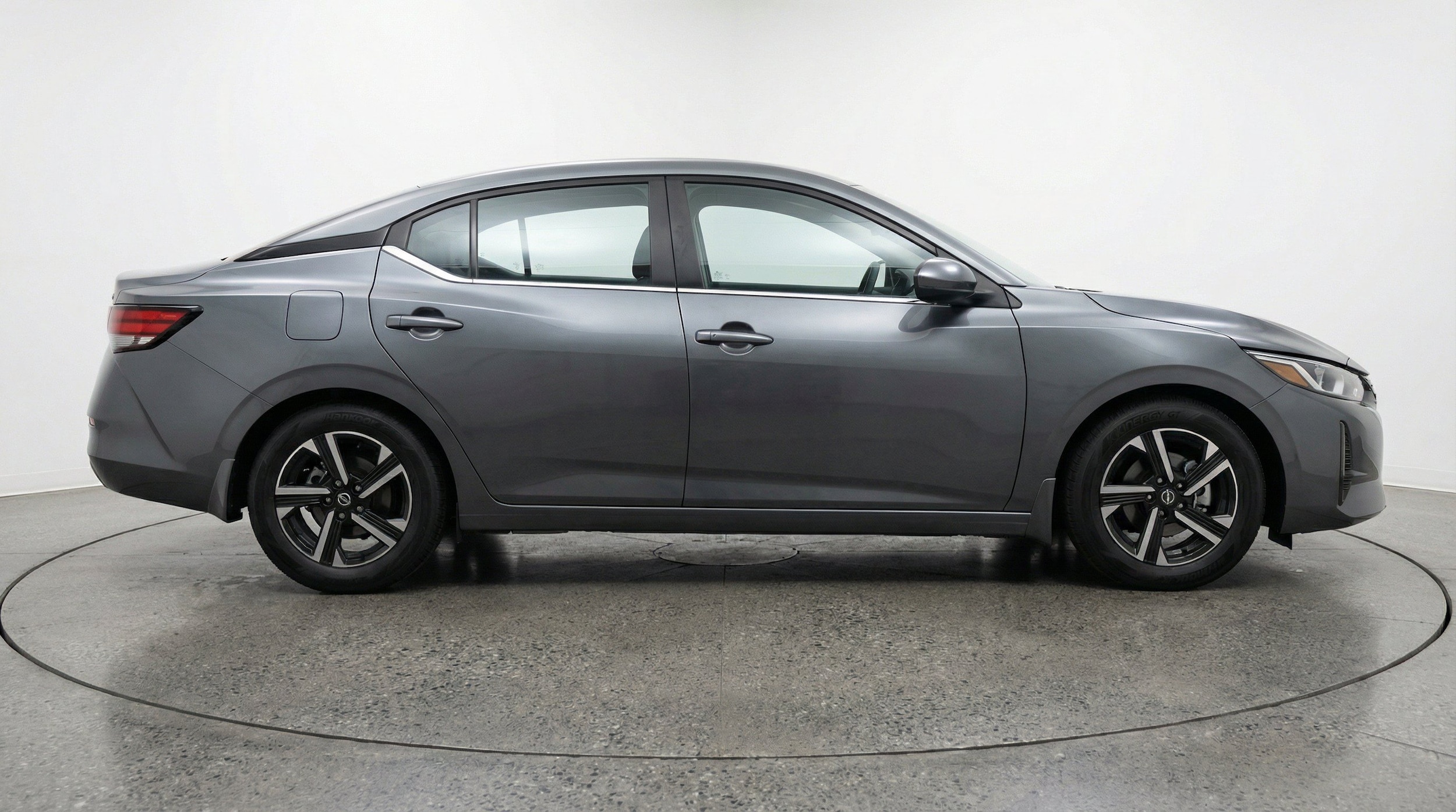 Thumbnail: 2025 Nissan Sentra - 10
